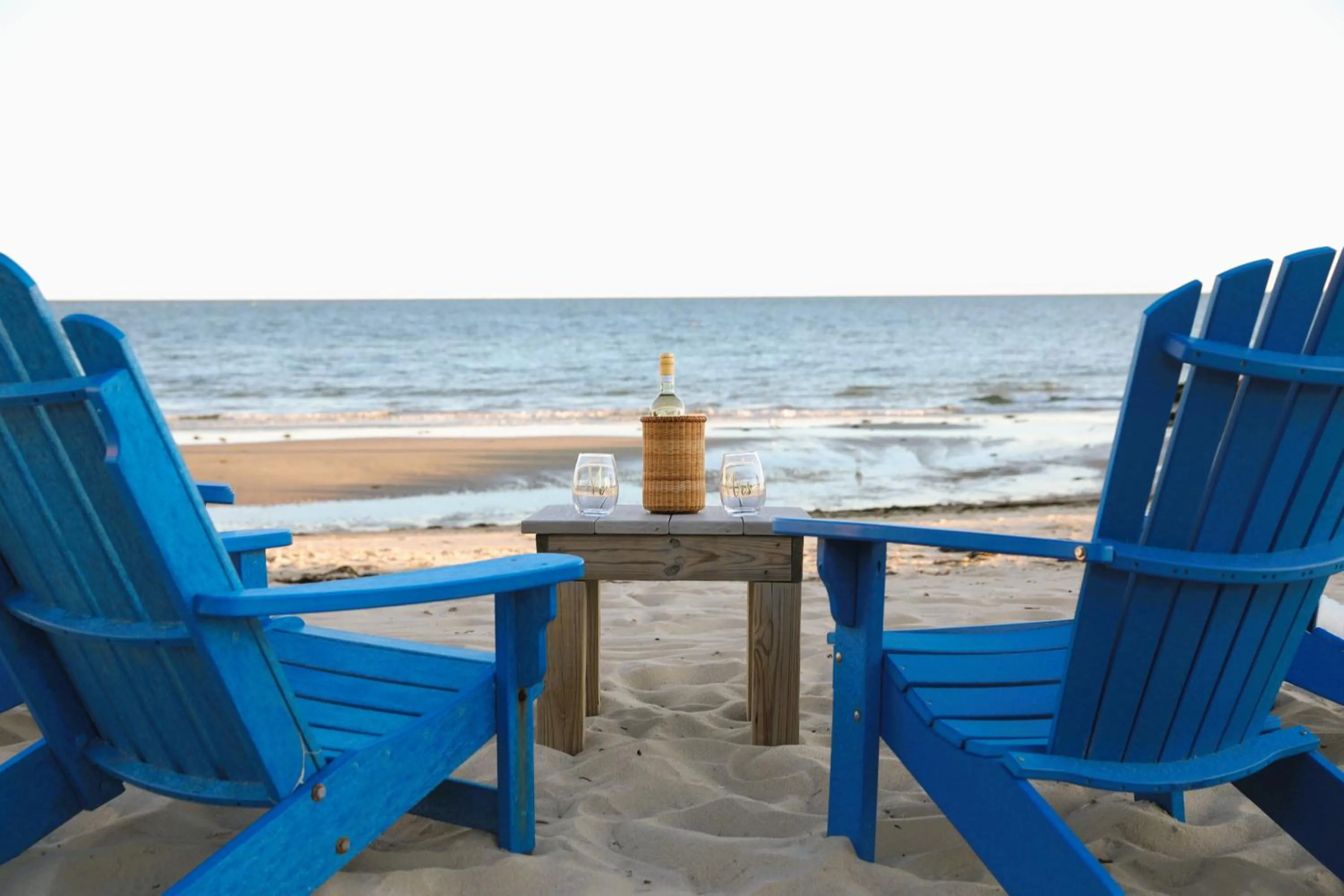 Evening entertainment in By The Sea Guests Bed & Breakfast and Suites