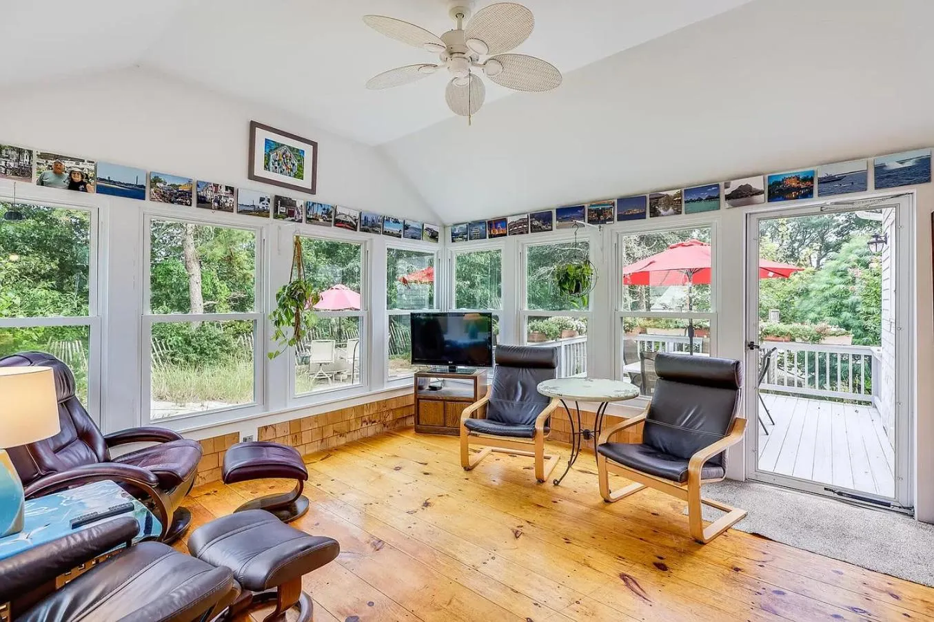 Living room in By The Sea Guests Bed & Breakfast and Suites