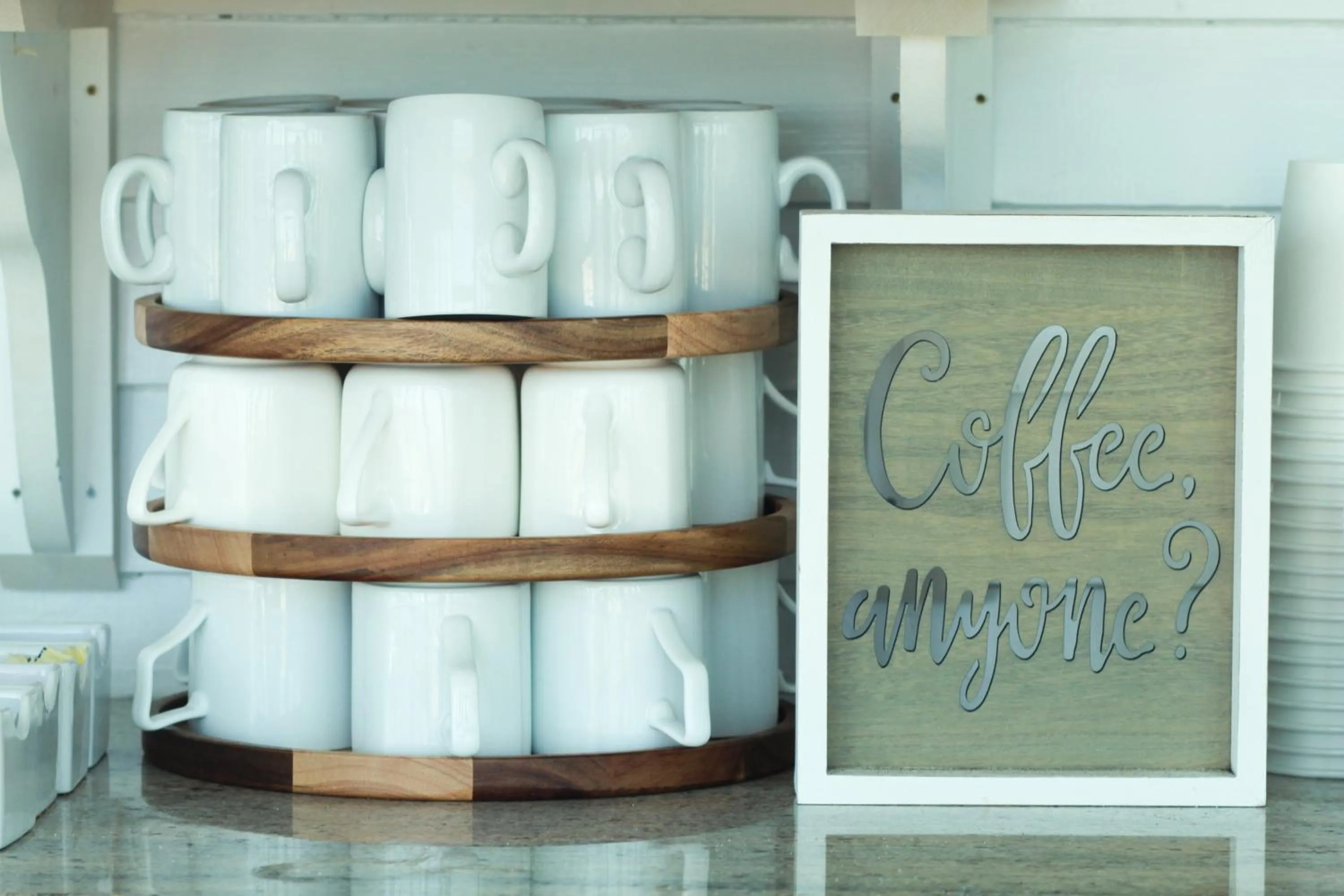 Coffee/tea facilities in By The Sea Guests Bed & Breakfast and Suites