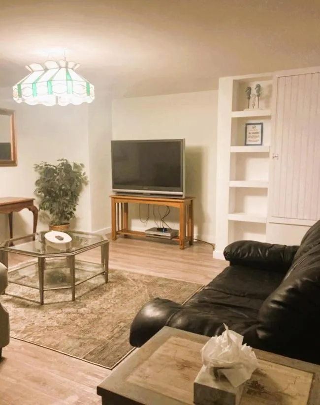 TV and multimedia in By The Sea Guests Bed & Breakfast and Suites