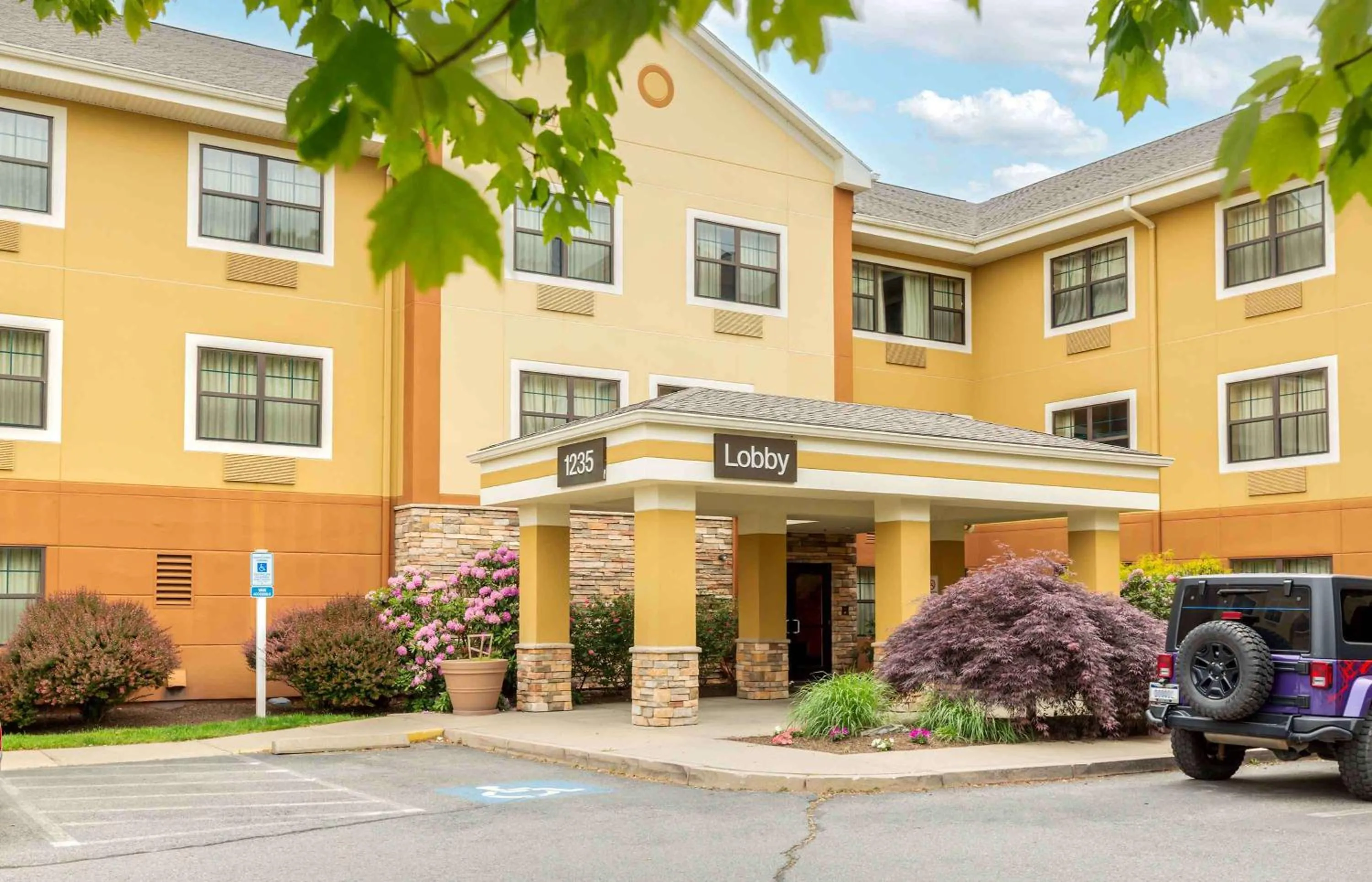 Property building in Extended Stay America - Providence - West Warwick
