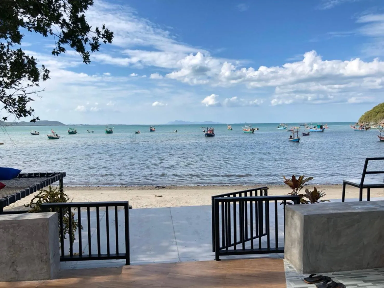 Beach in Aownoi Bay Resort