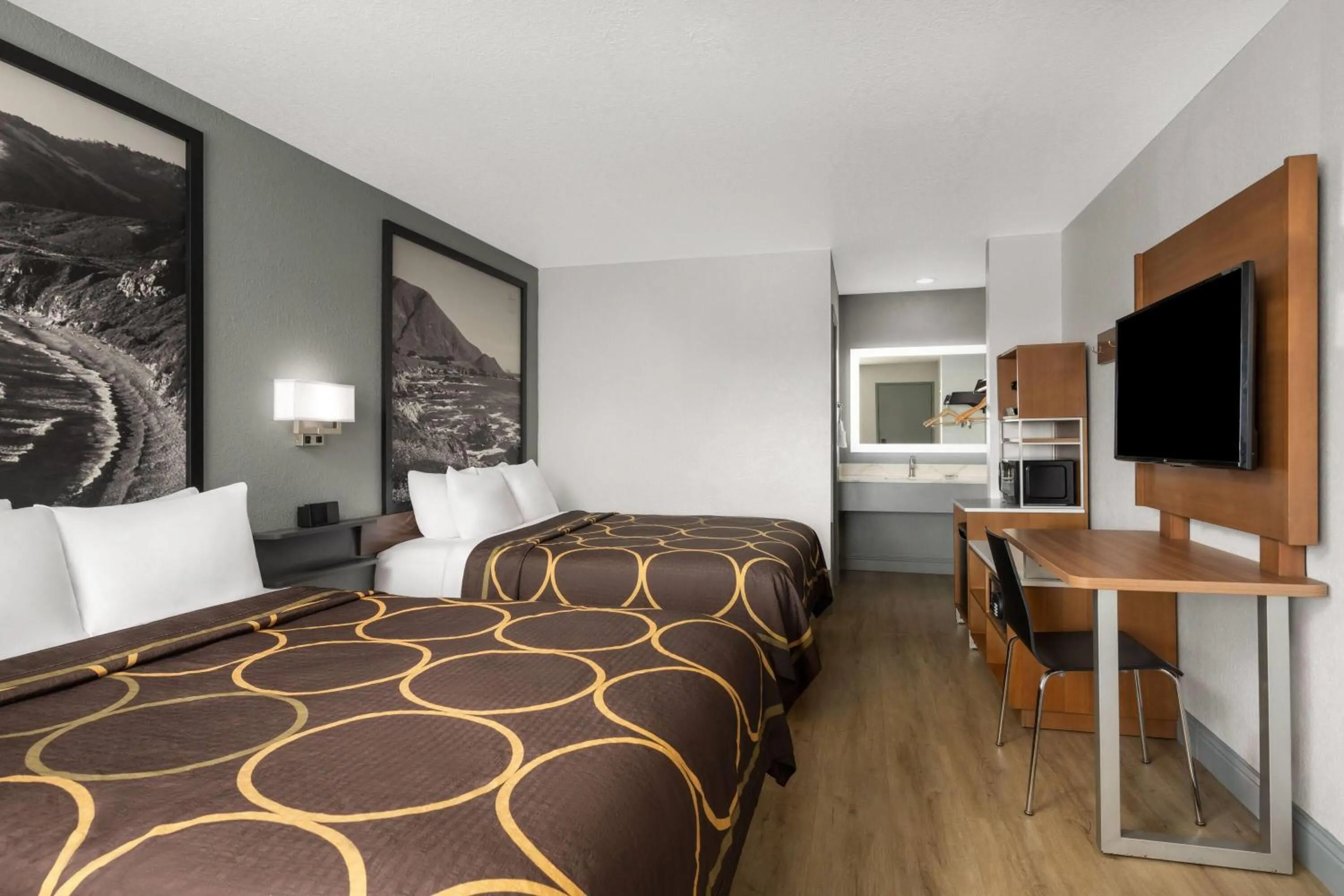 Photo of the whole room, Bed in Super 8 by Wyndham Fort Bragg