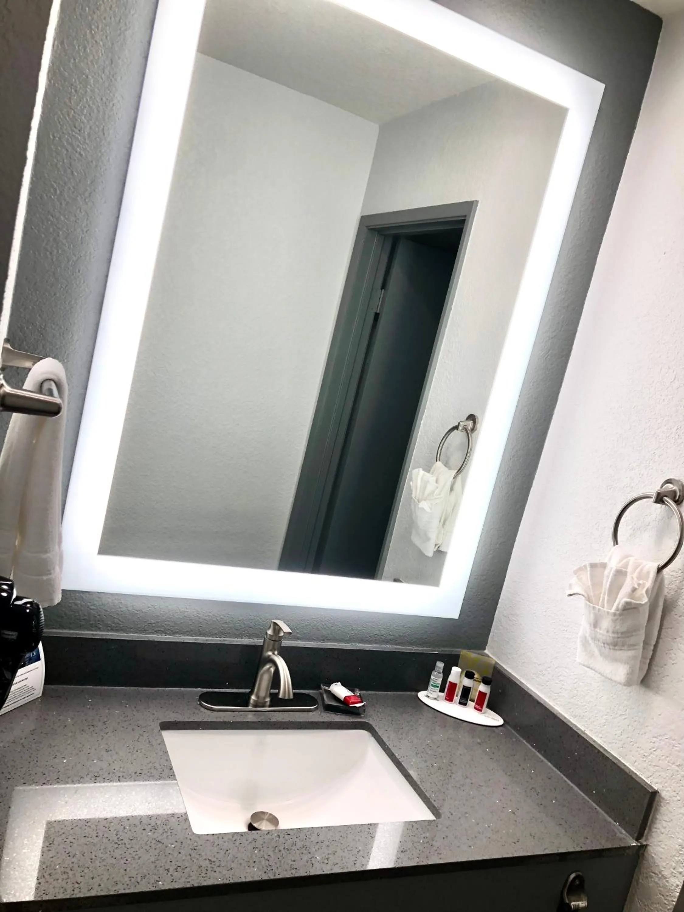 Super 8 by Wyndham Fort Bragg