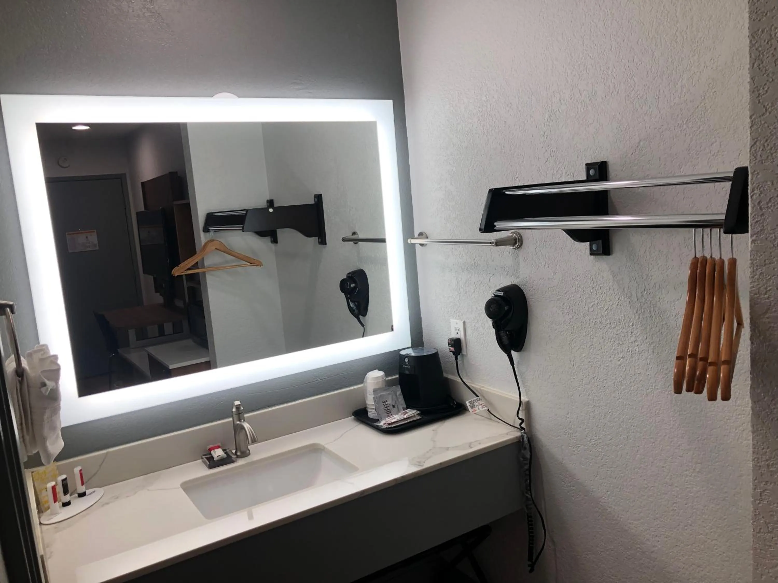 Super 8 by Wyndham Fort Bragg