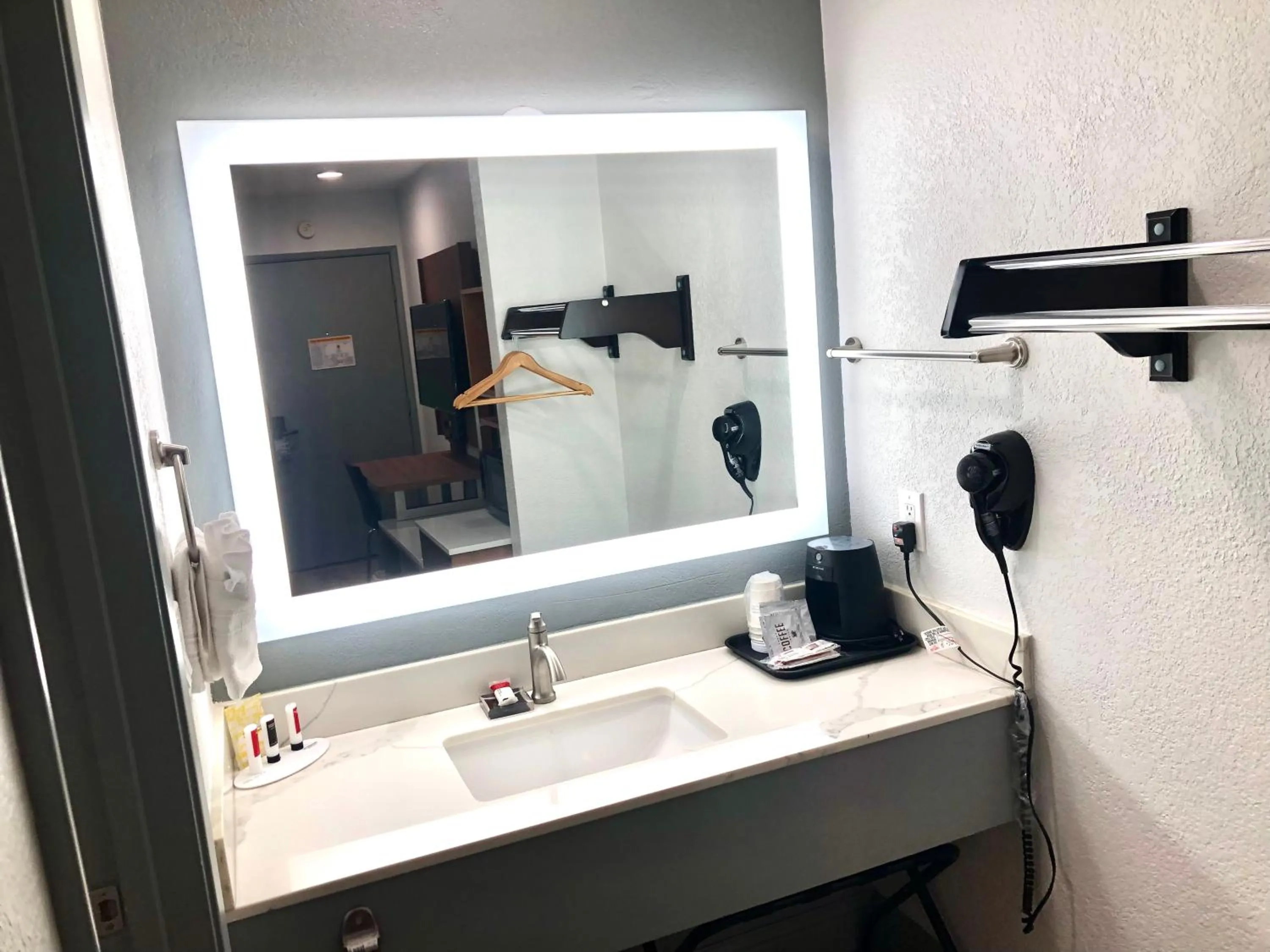 Super 8 by Wyndham Fort Bragg