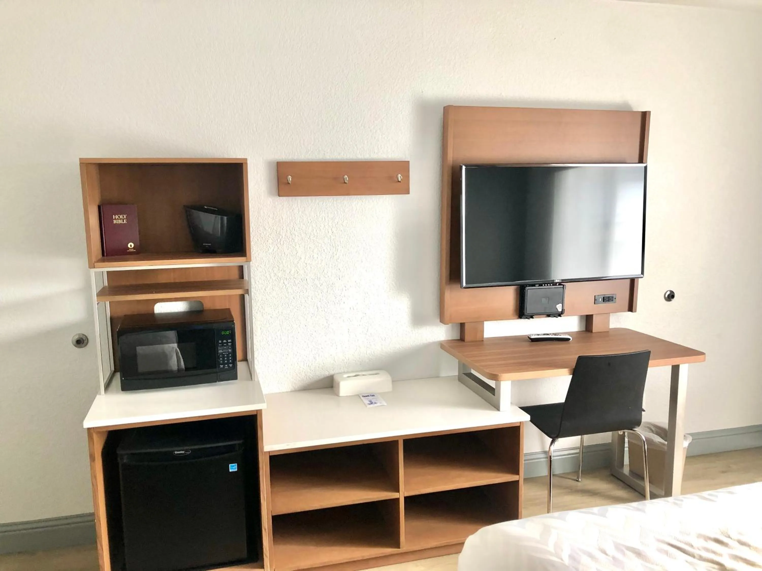 Bed in Super 8 by Wyndham Fort Bragg