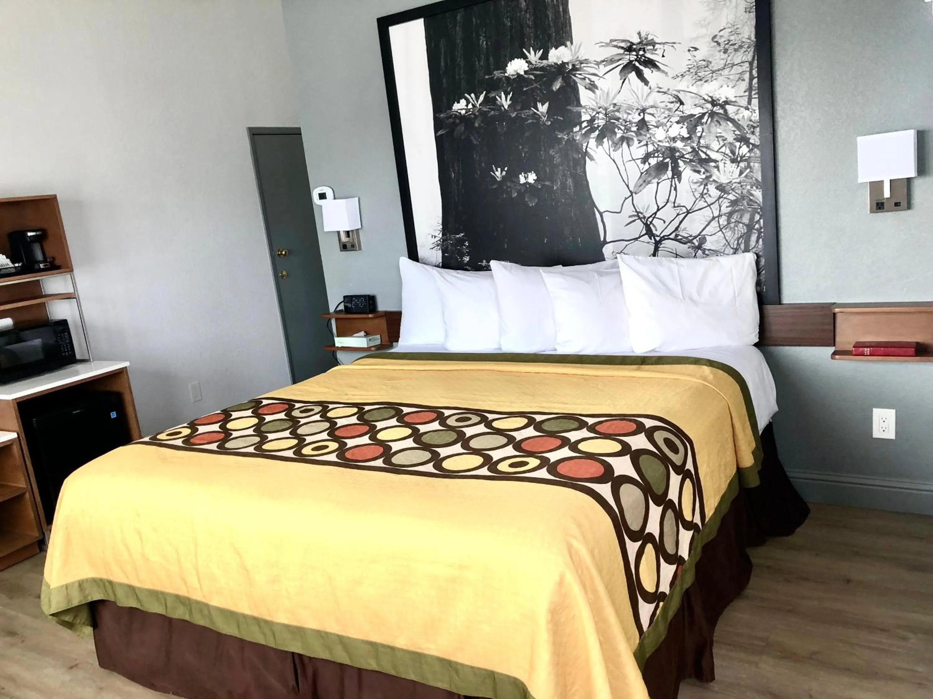 Bed in Super 8 by Wyndham Fort Bragg