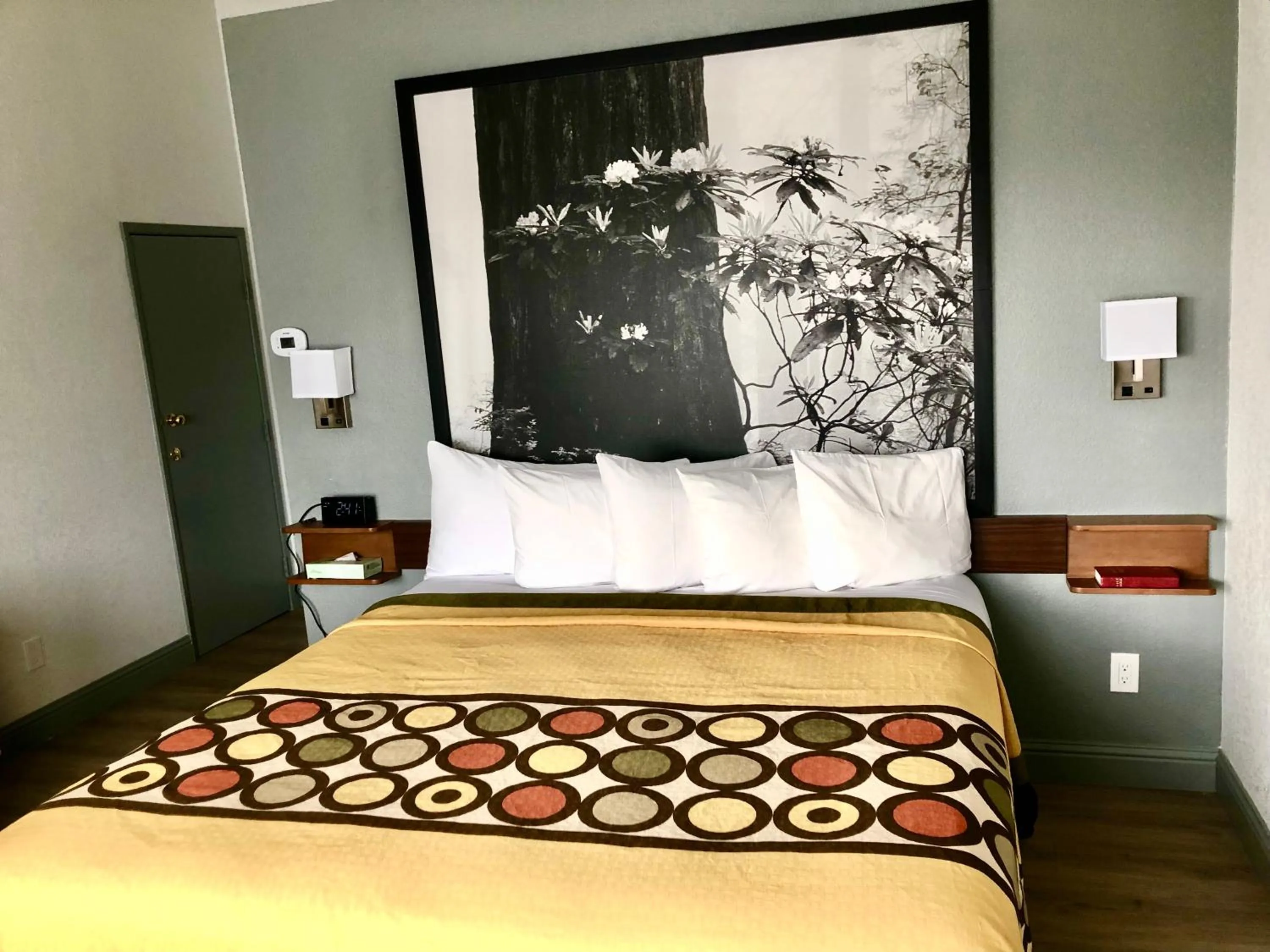 Bed in Super 8 by Wyndham Fort Bragg