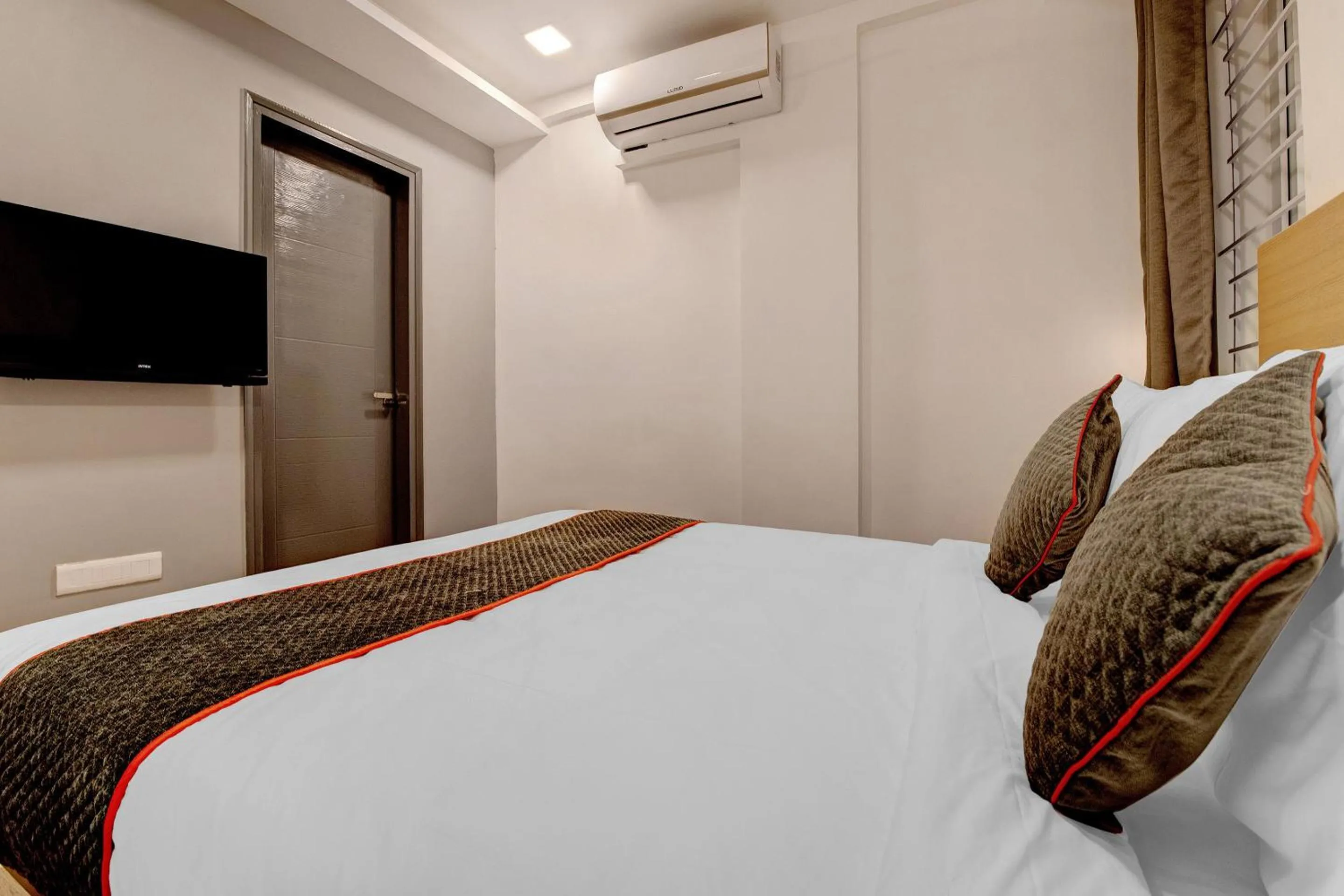 Bedroom, Bed in Super Townhouse Siri Residency