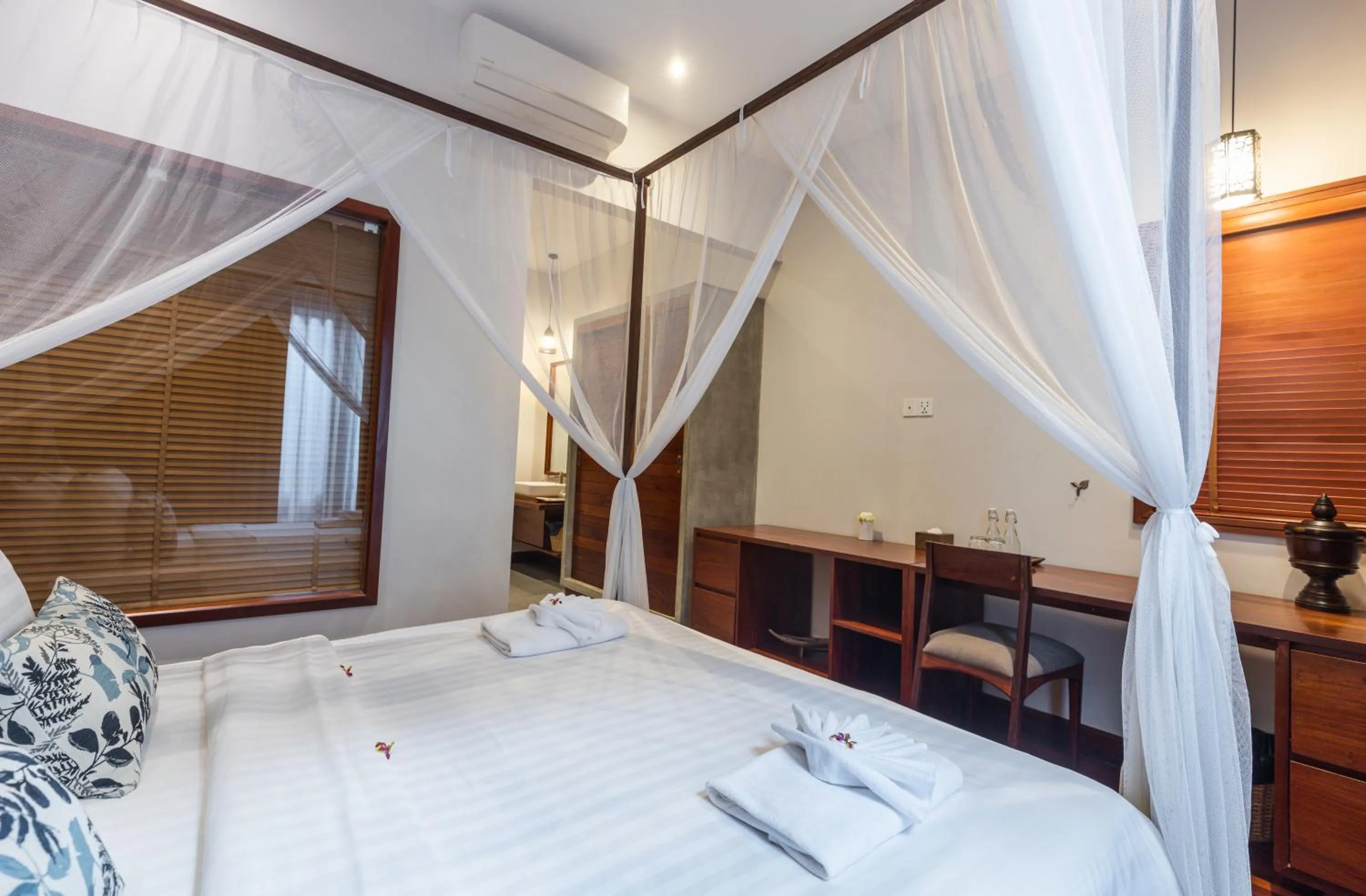 Bedroom, Bed in Golden Vishnu Villa