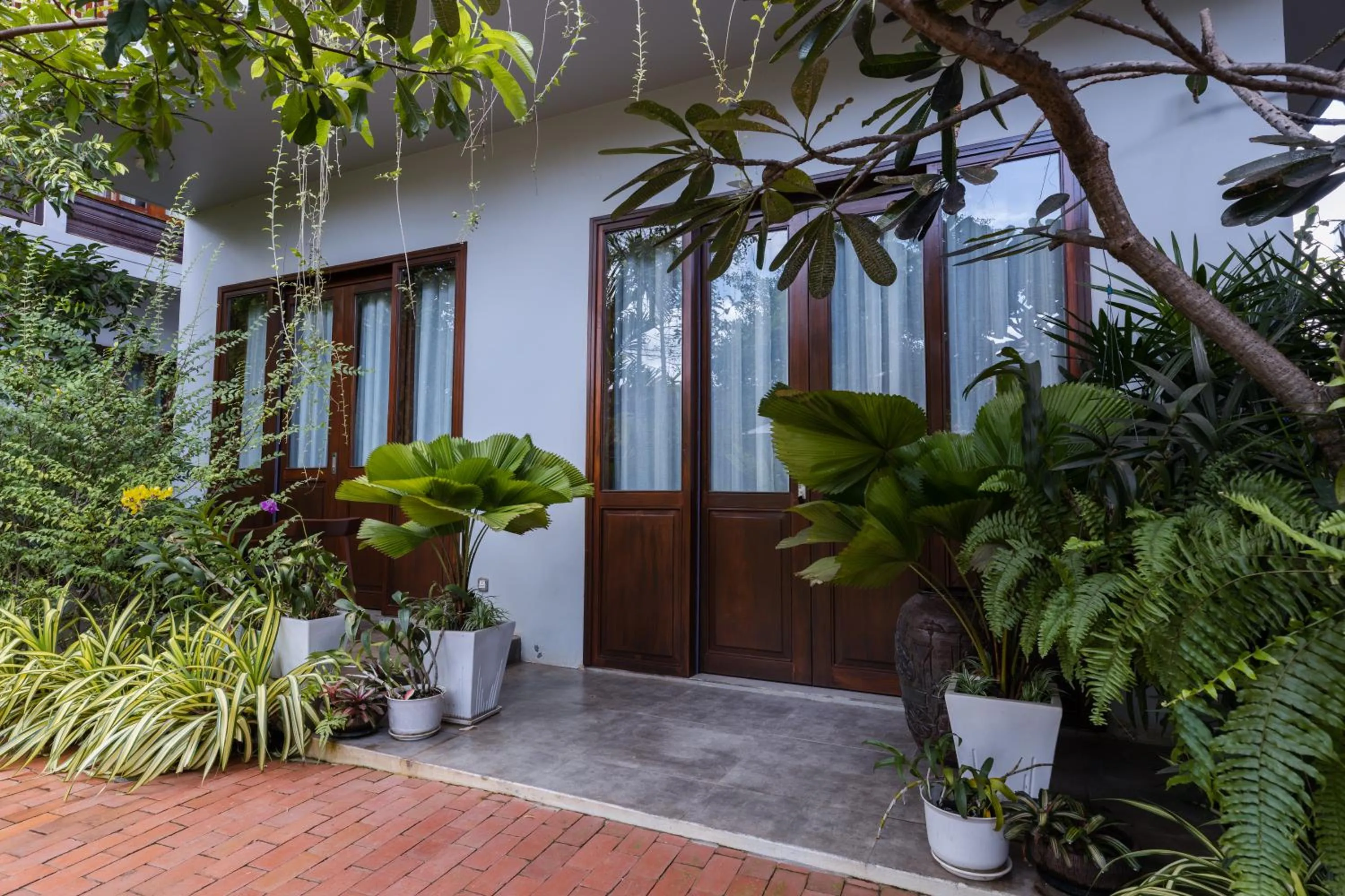 Garden in Golden Vishnu Villa