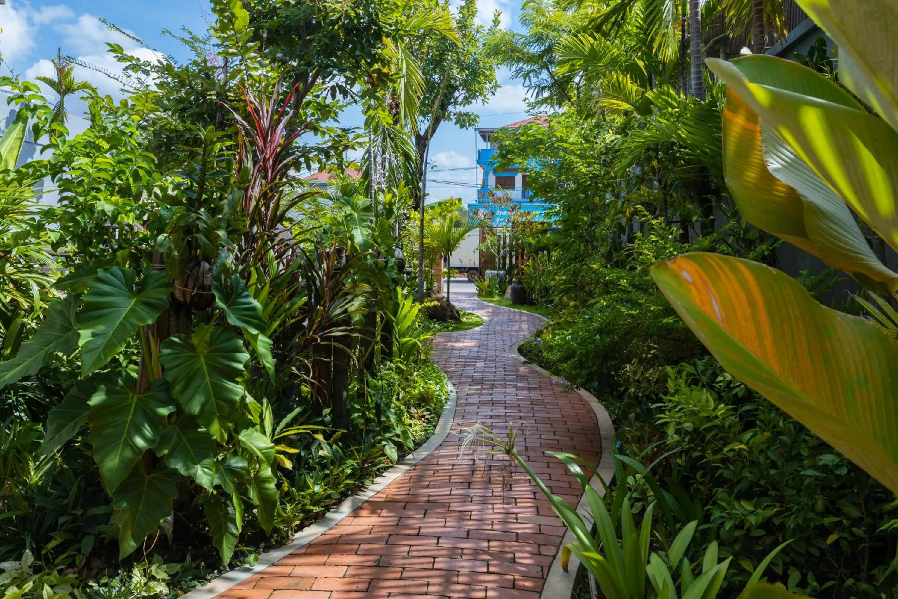 Facade/entrance in Golden Vishnu Villa