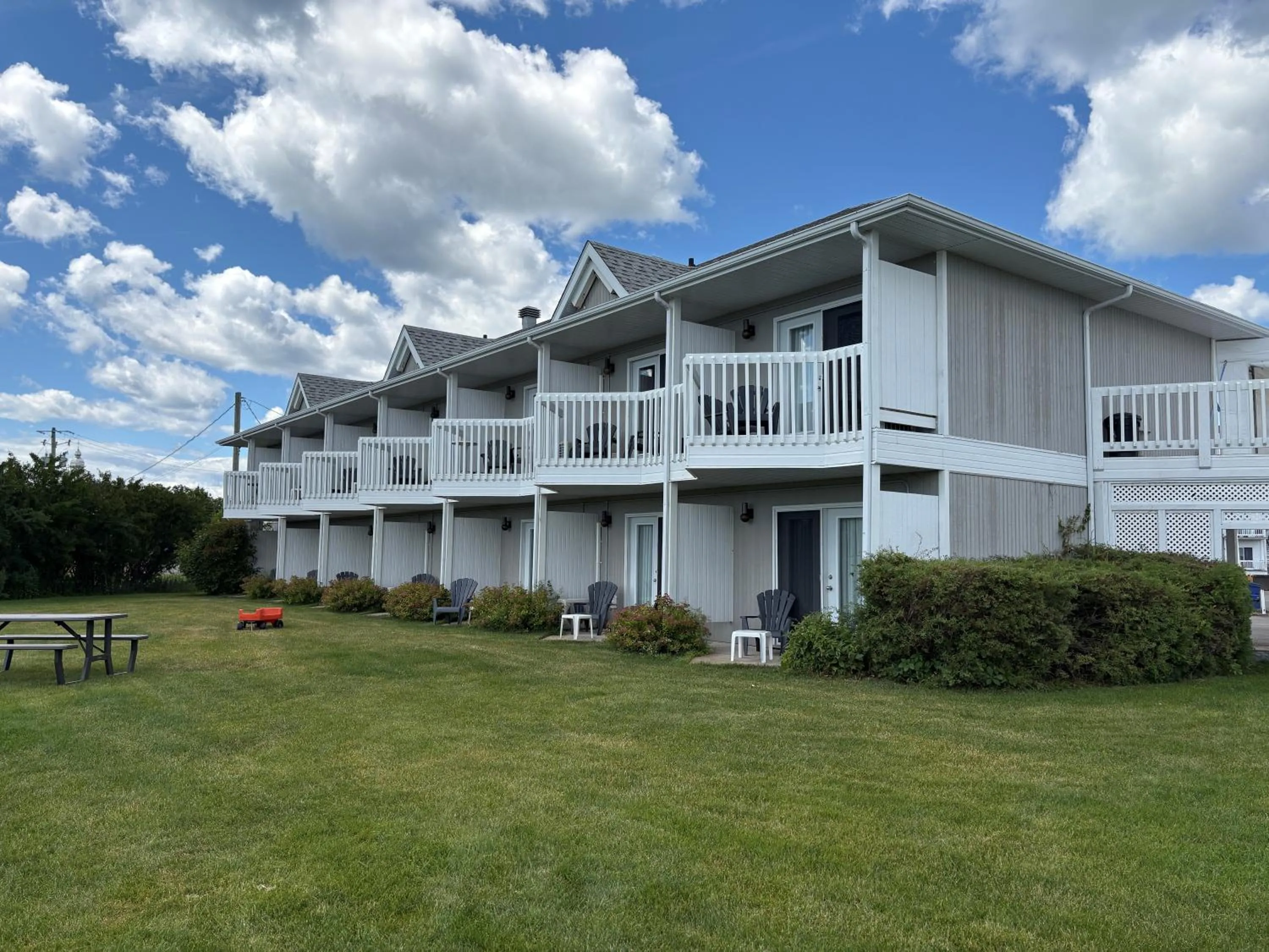 Motel Grand-Pré Inc