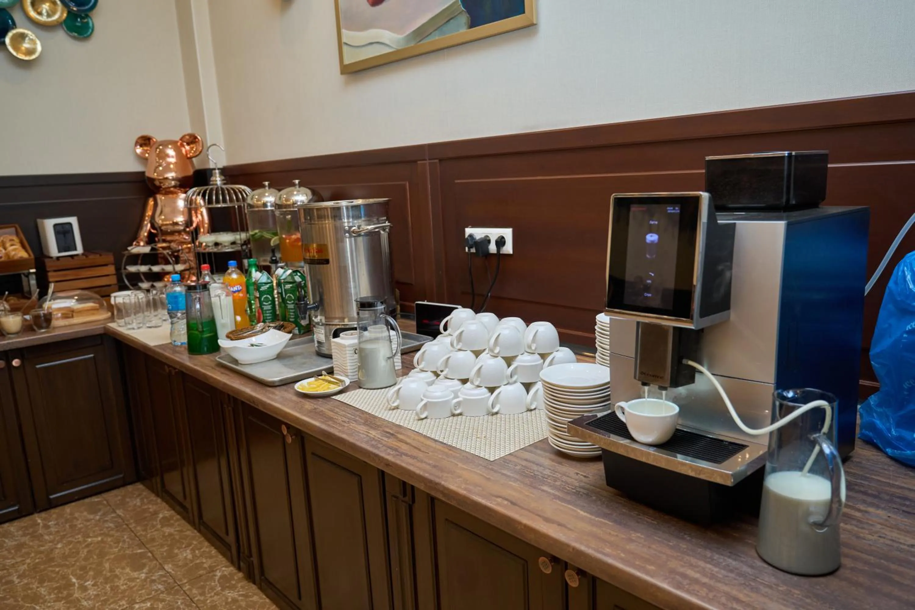 Food and drinks in Garden Hotel & SPA