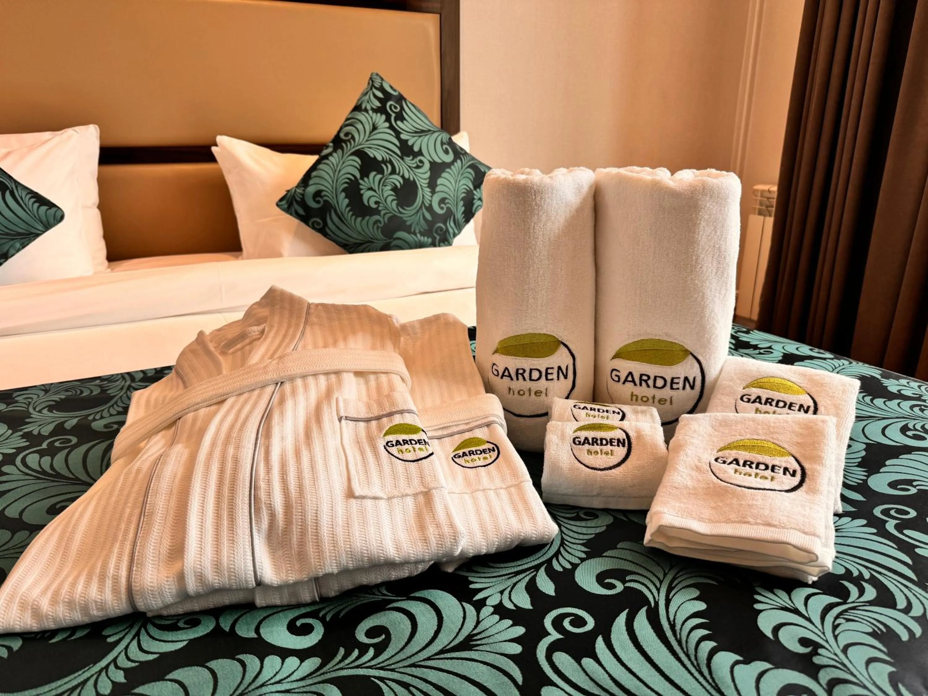 Bed in Garden Hotel & SPA