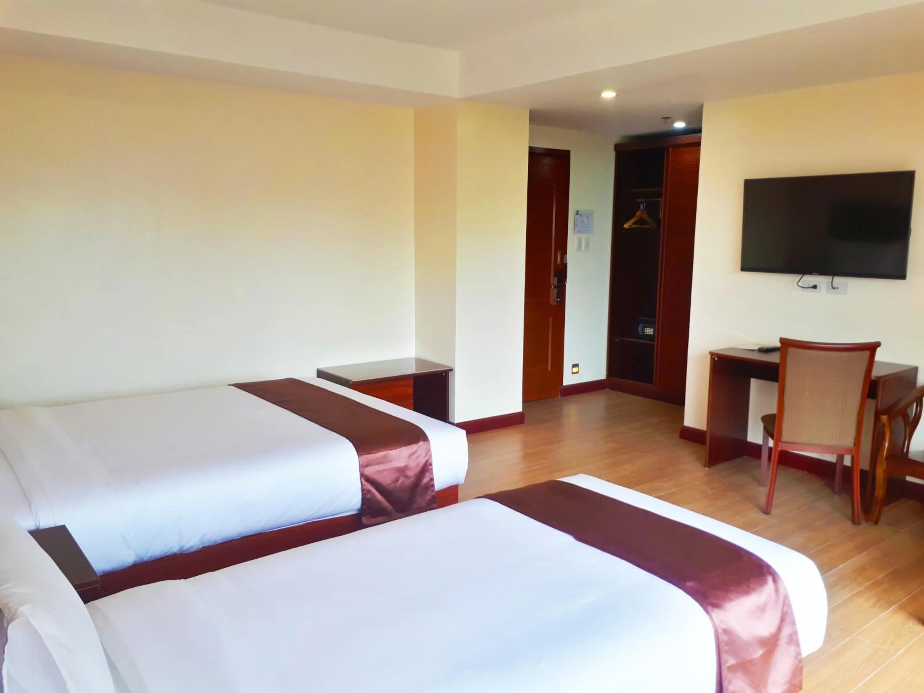 TV and multimedia, Bed in 456 Hotel