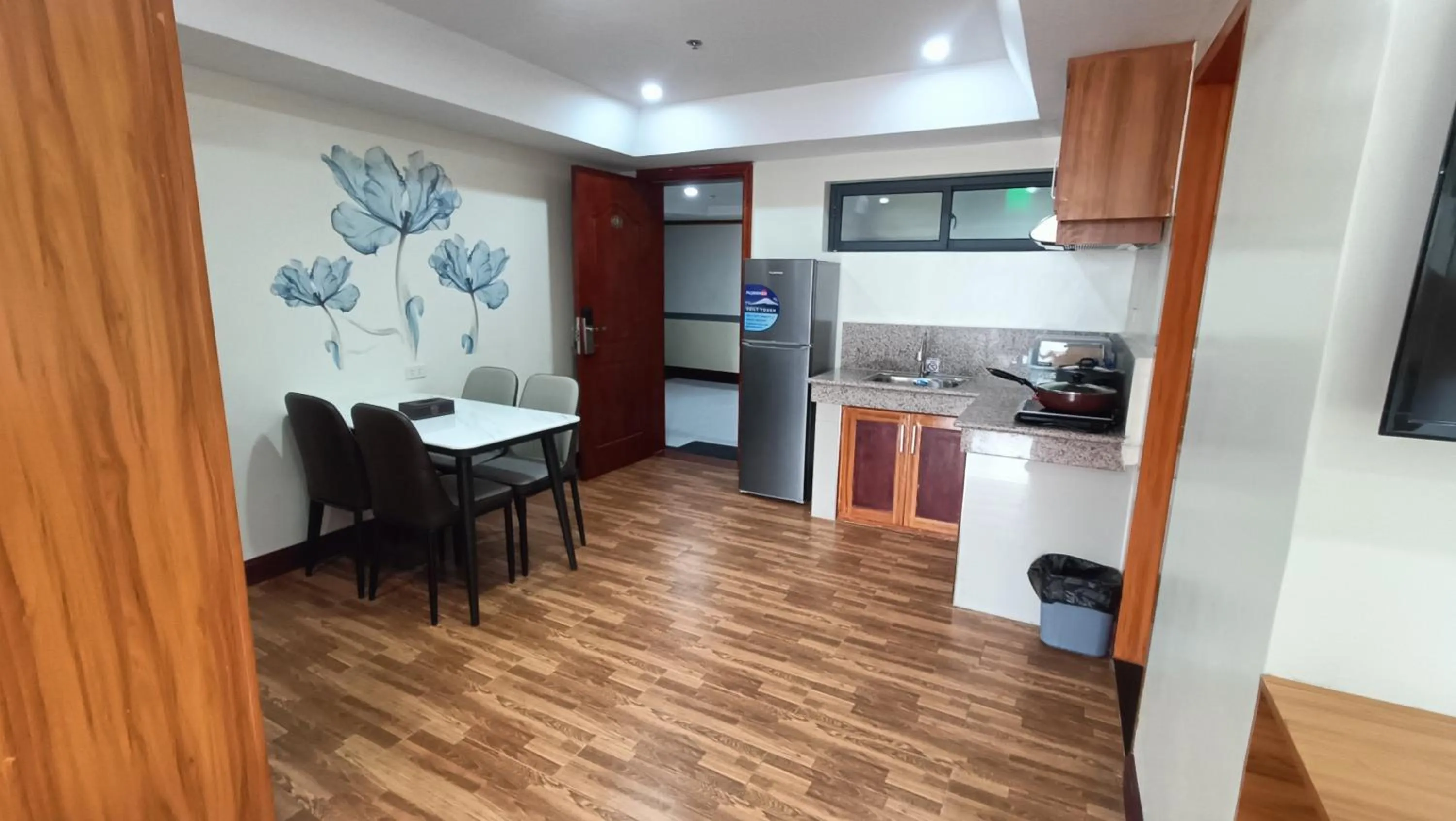 Kitchen or kitchenette in 456 Hotel