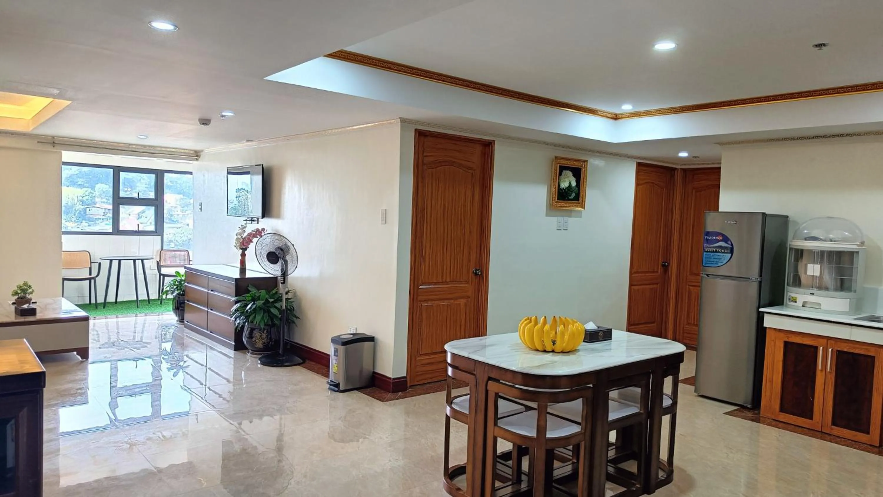 Dining area in 456 Hotel