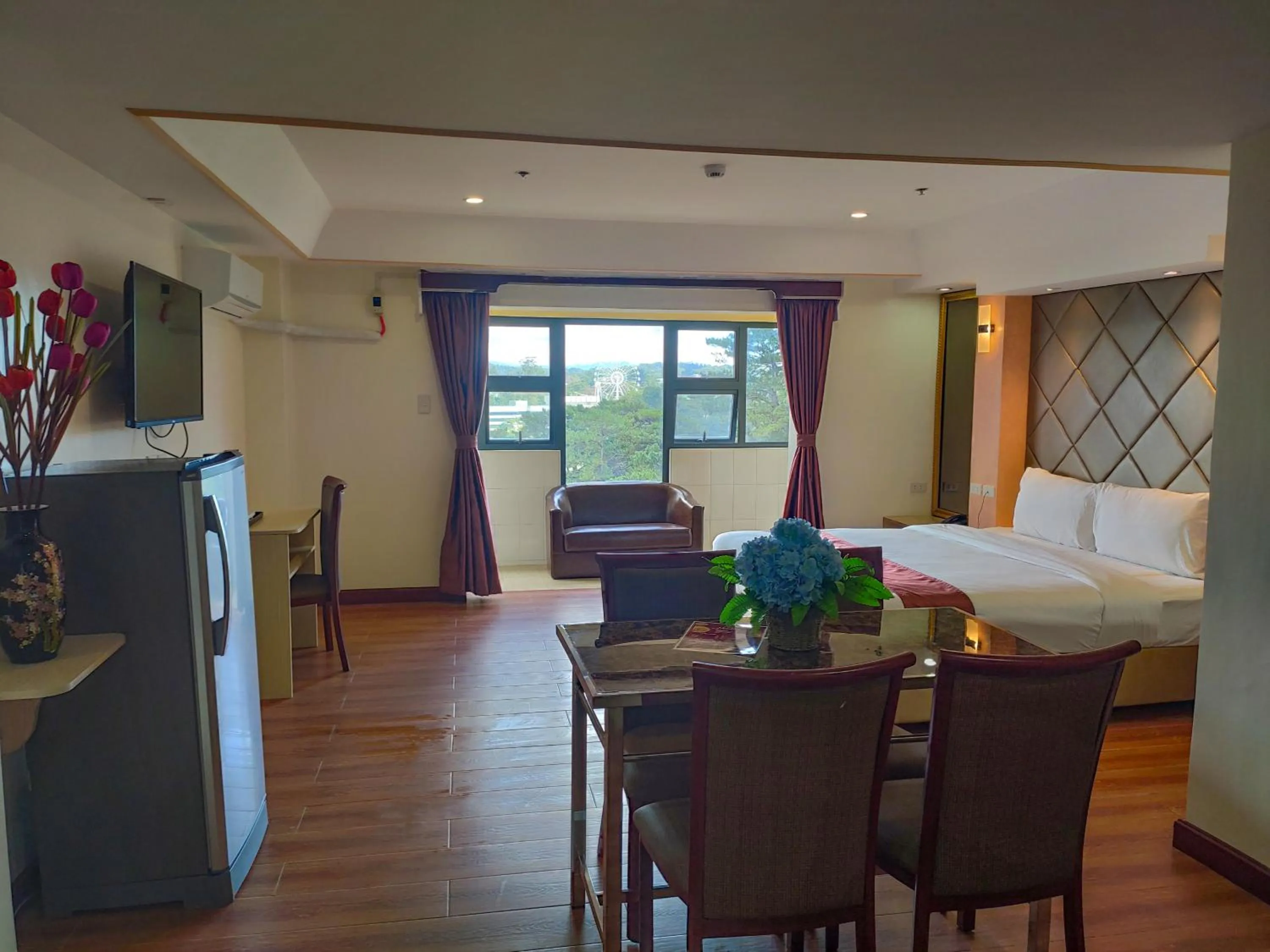 Dining area in 456 Hotel