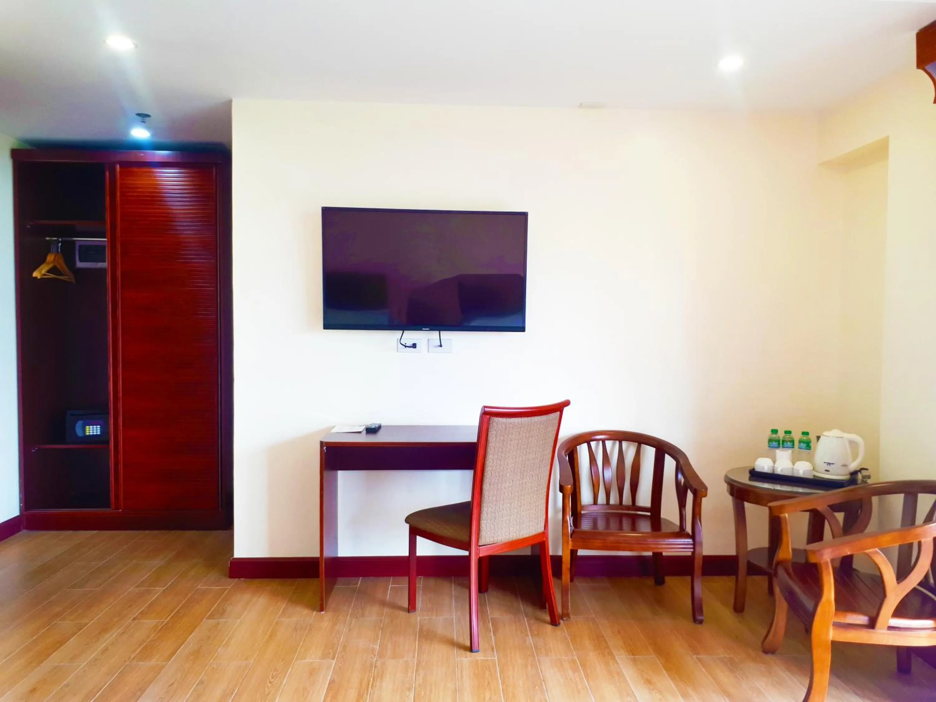 TV and multimedia in 456 Hotel