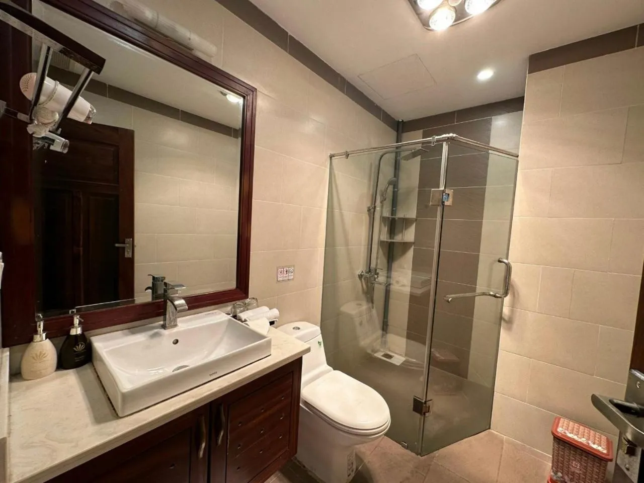 Bathroom in Hana Stay Trần Quốc Hoàn