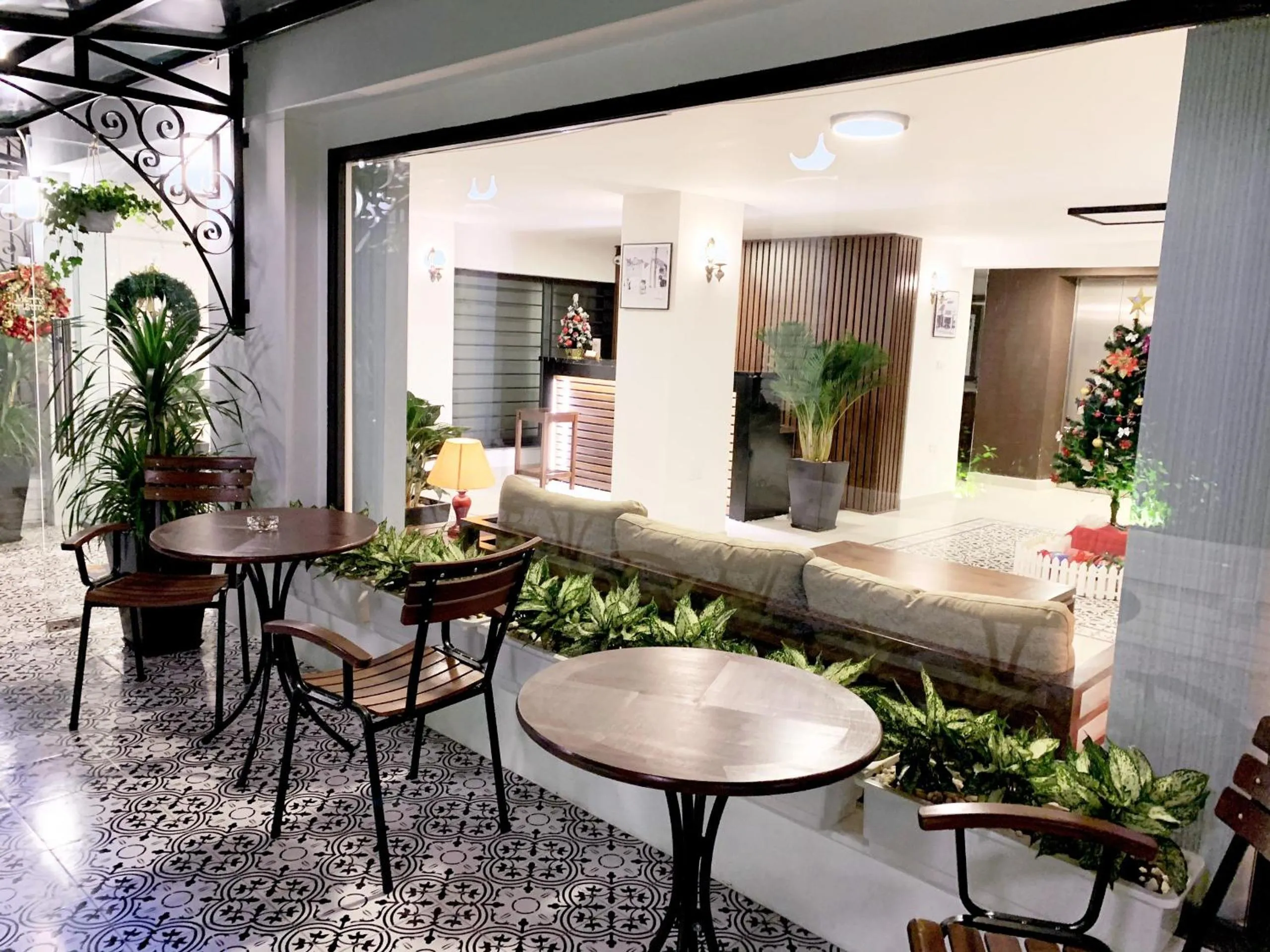 Patio in Hana Stay Trần Quốc Hoàn