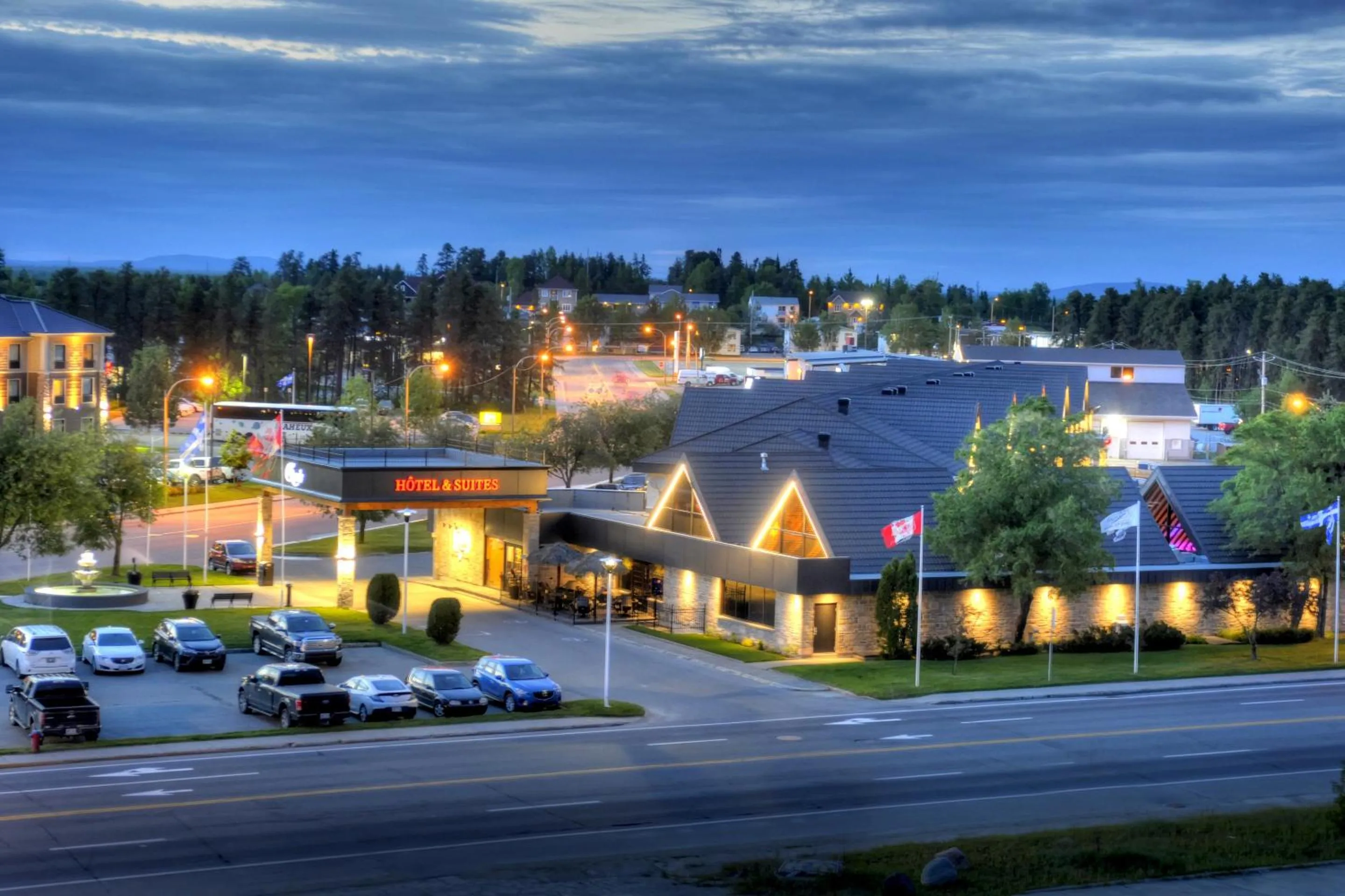 Property building in L'Escale Hôtel Suites