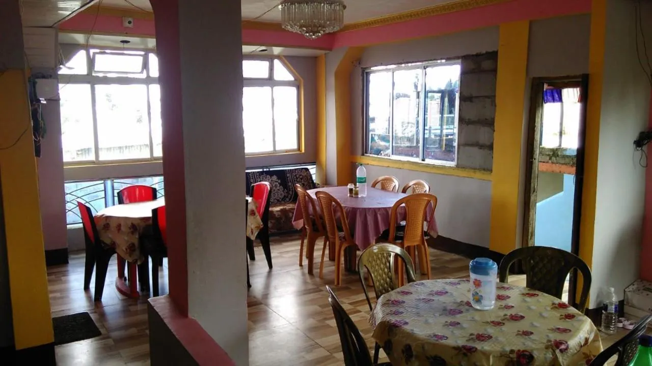 Restaurant/places to eat in Kanchan Kanya Homestay