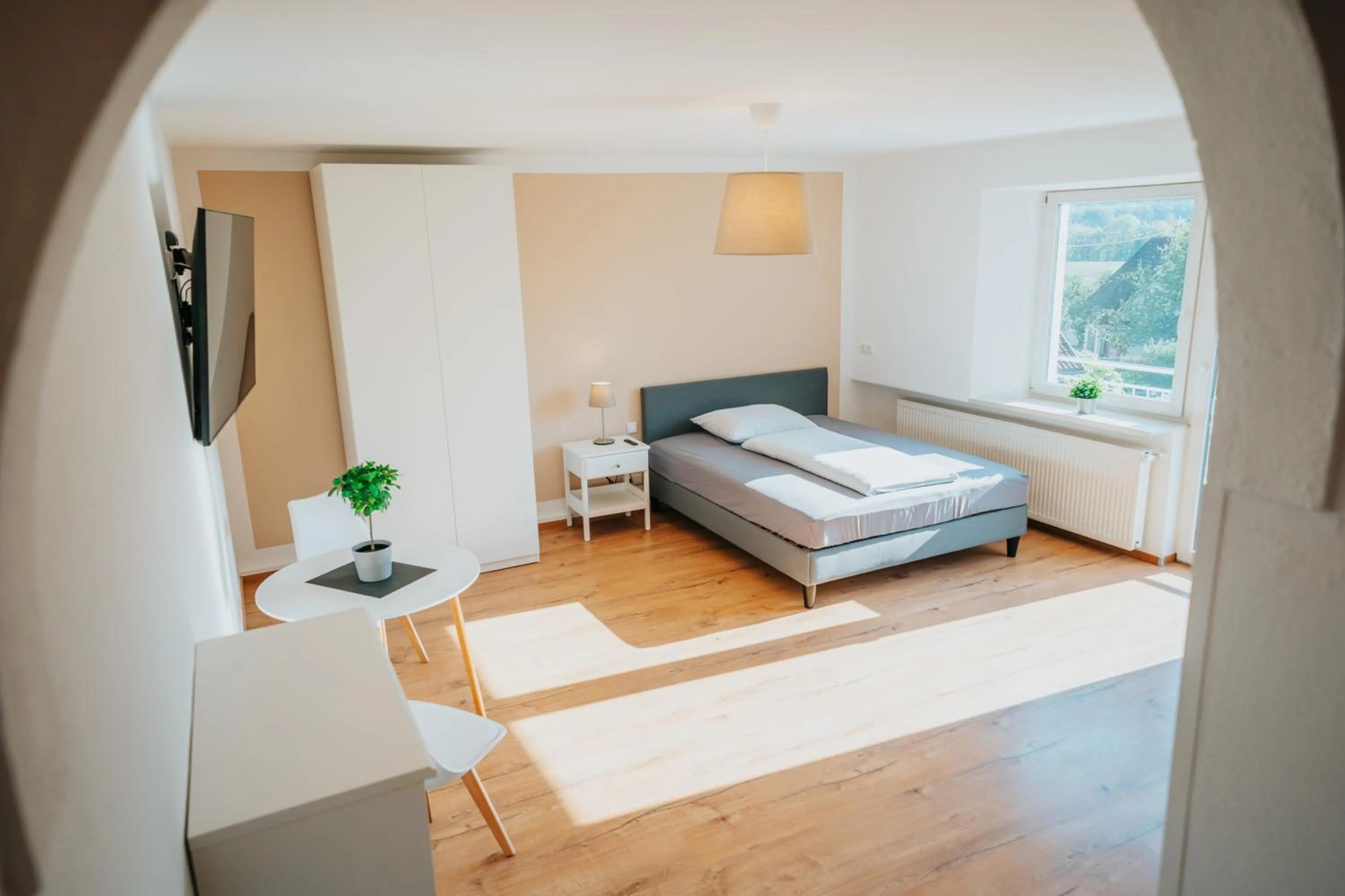 Photo of the whole room, Bed in Hotel Leo