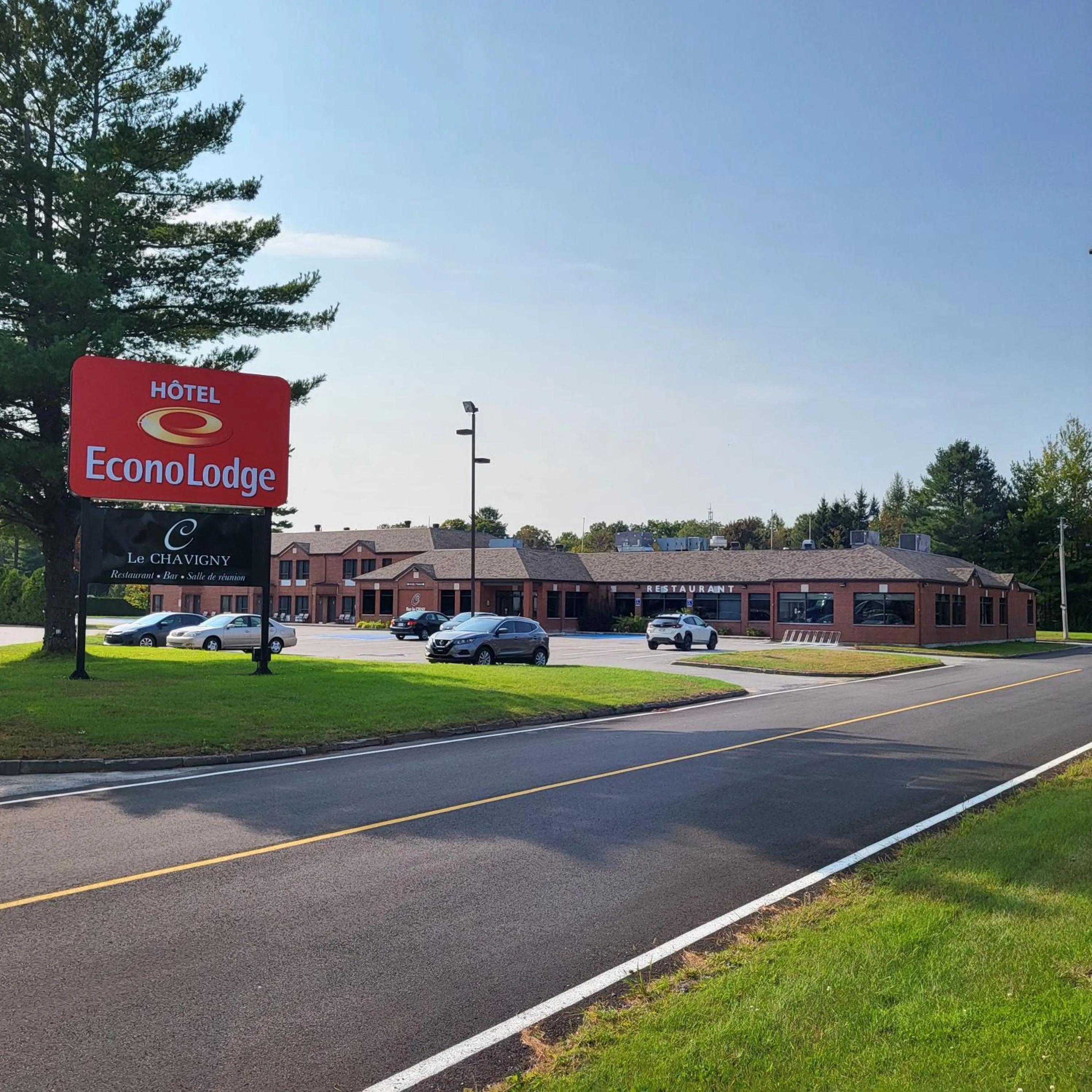 Restaurant/places to eat in Econo Lodge