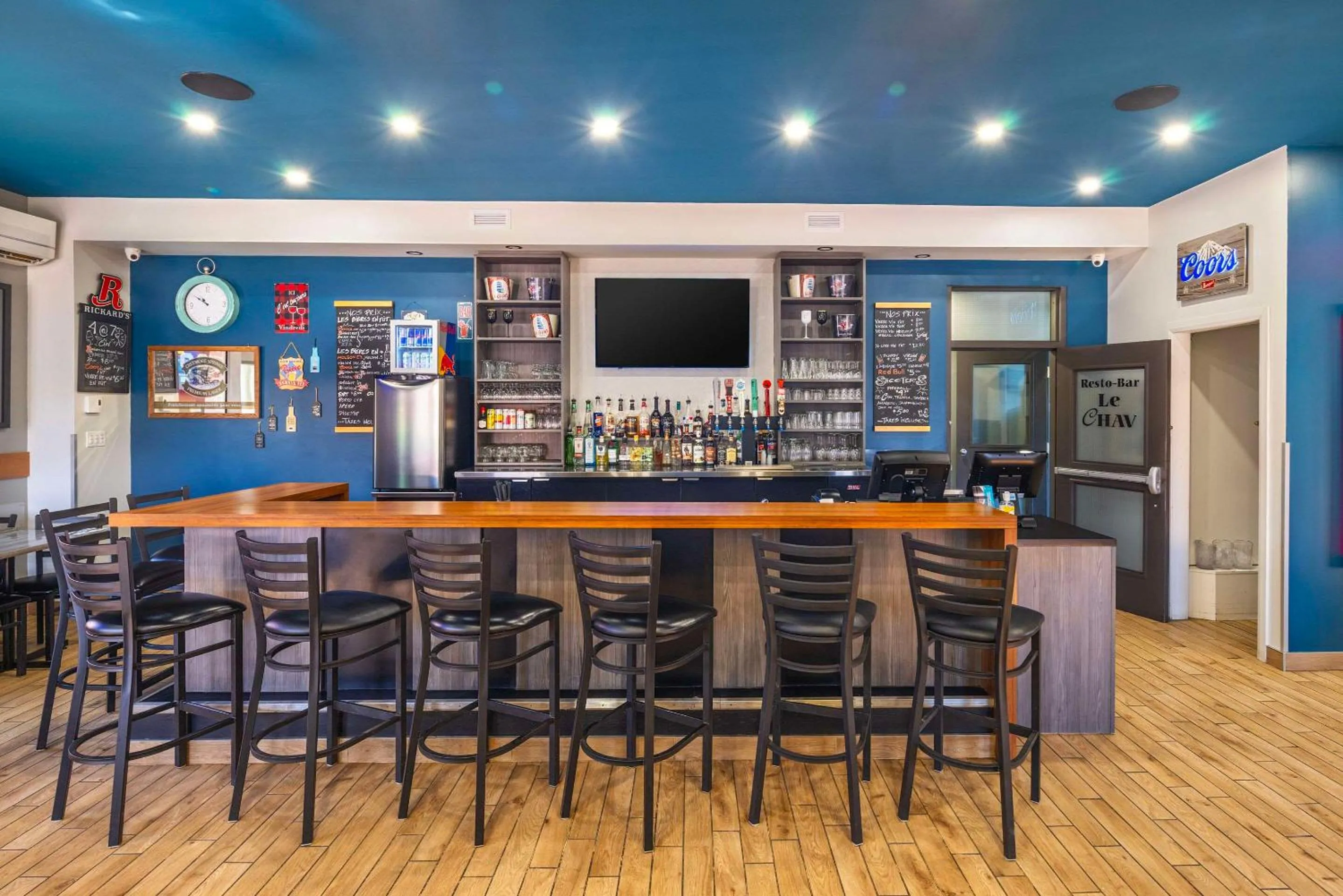 Restaurant/places to eat in Econo Lodge