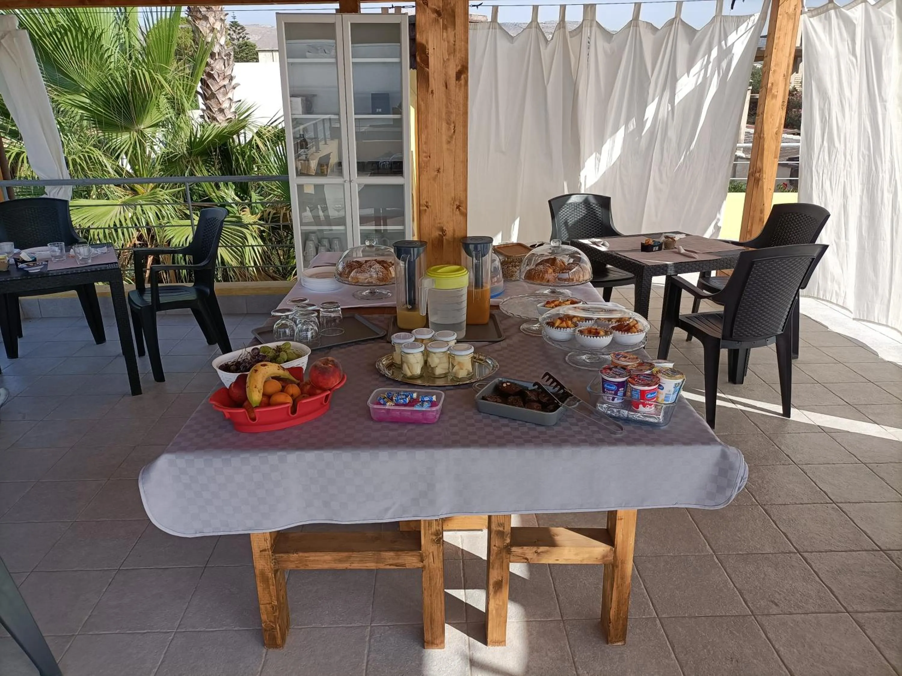 Buffet breakfast in B&B Sale e Sole sul Mare