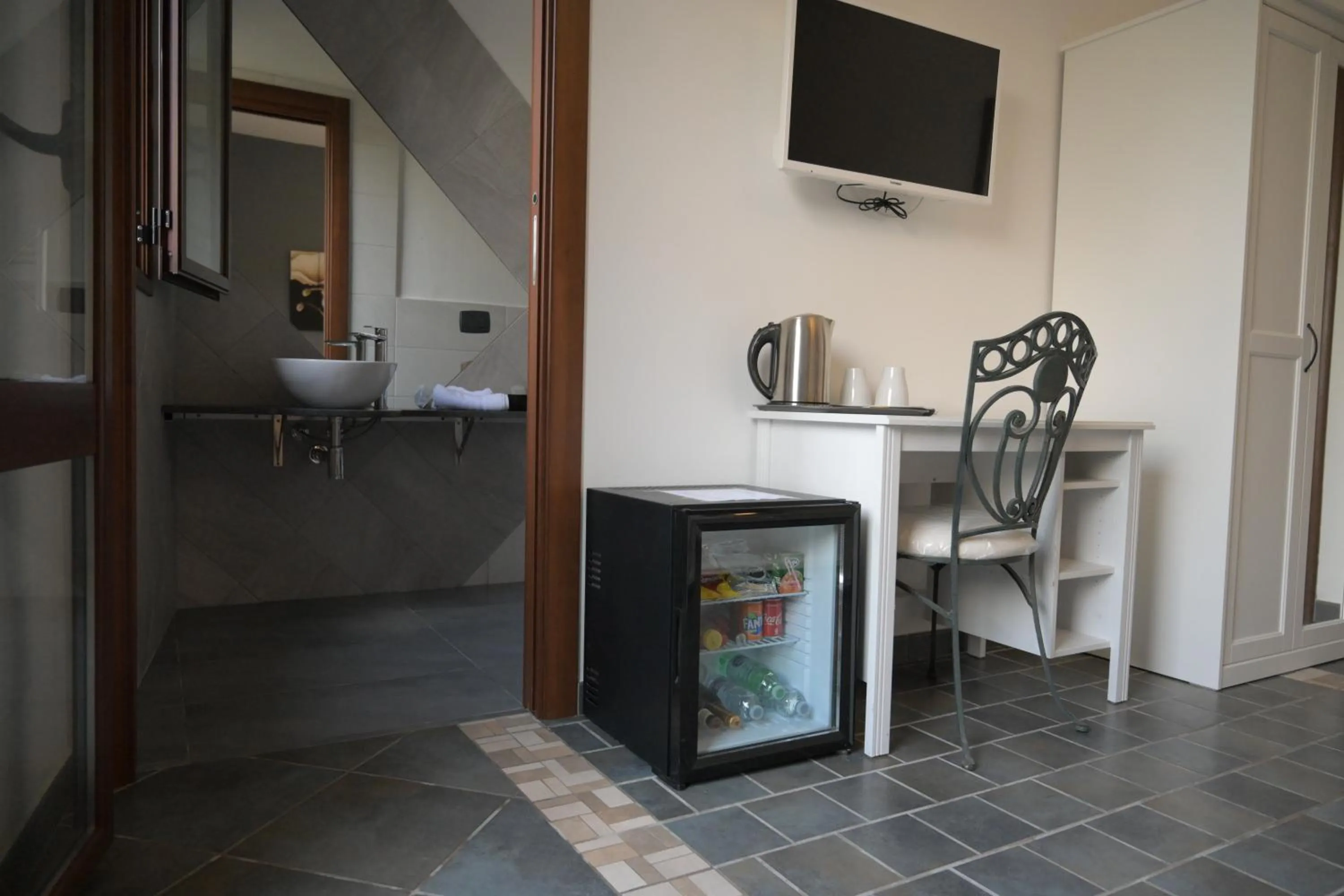 hair dresser in B&B Sale e Sole sul Mare