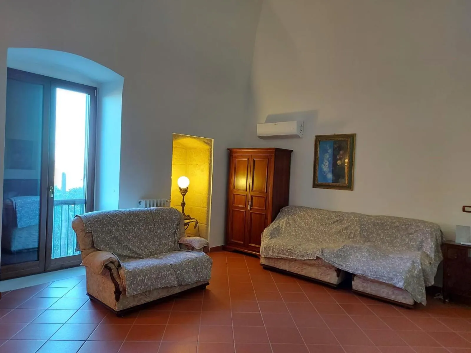 Living room, Bed in LA VILLA DEL CONTE