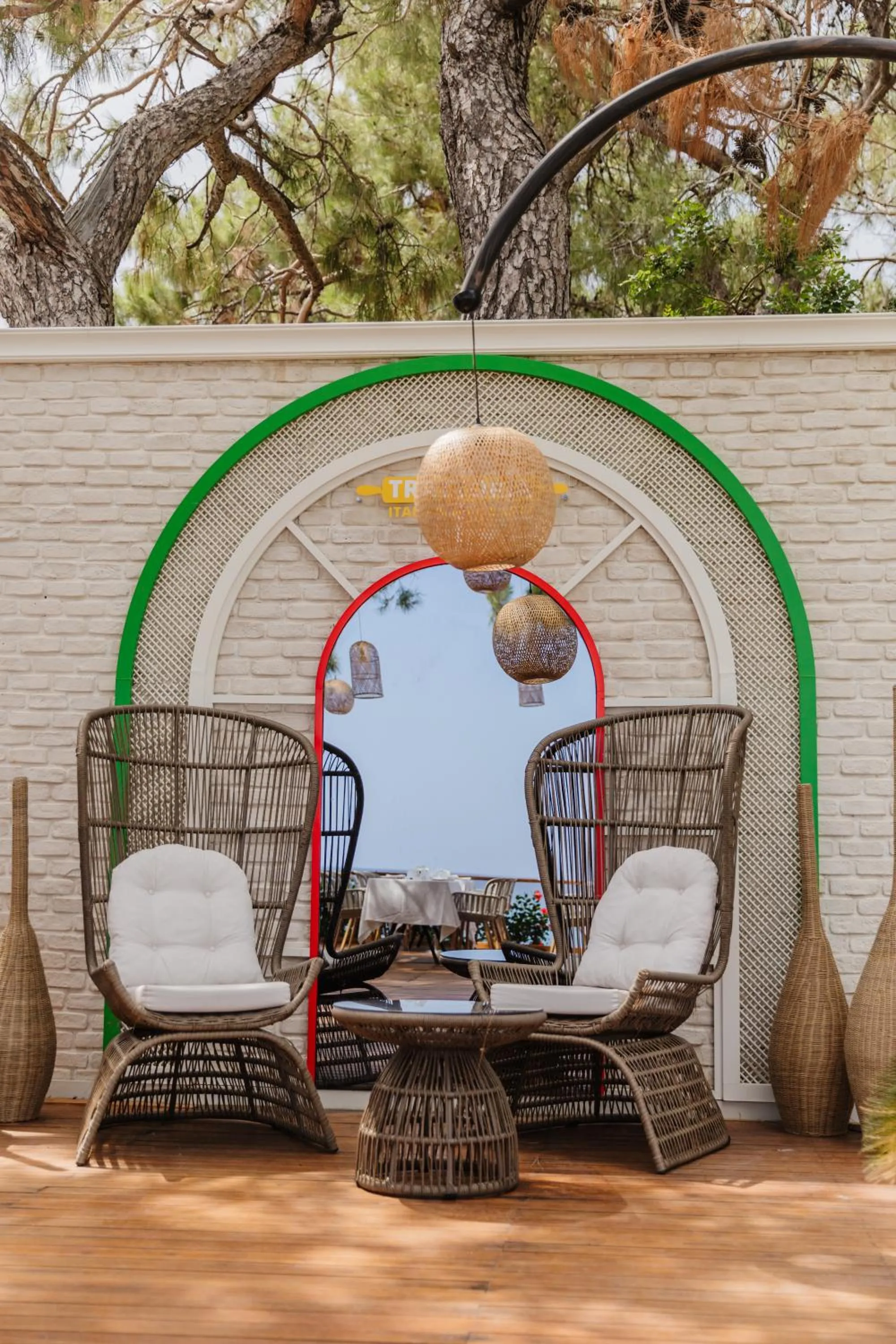 Restaurant/places to eat in Fun & Sun Club Saphire