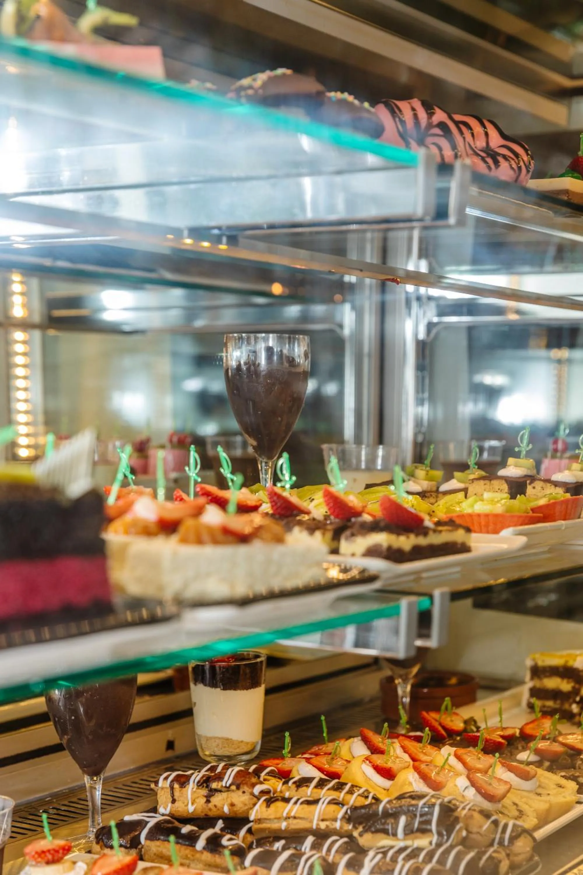 Restaurant/places to eat in Fun & Sun Club Saphire