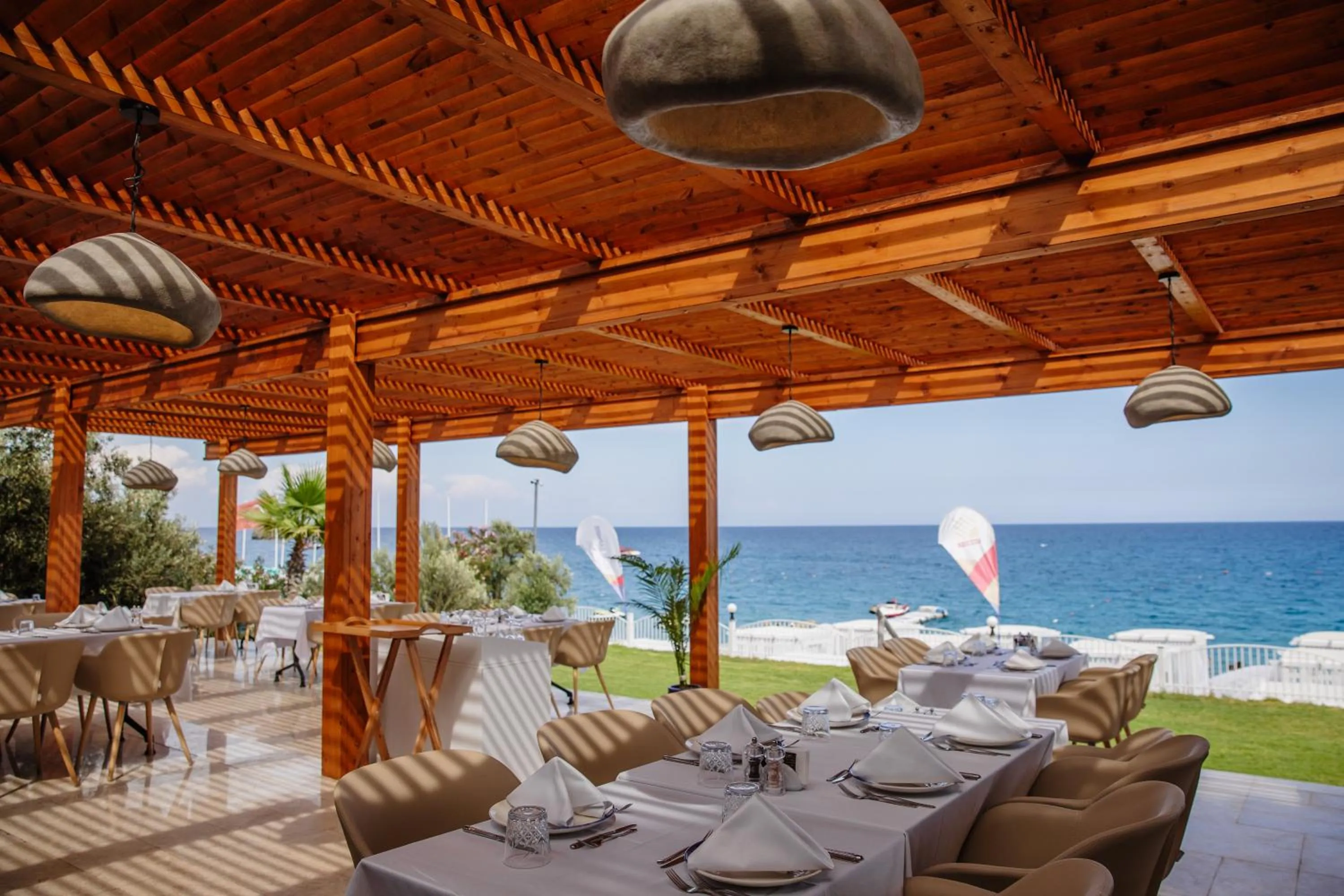 Restaurant/places to eat in Fun & Sun Club Saphire