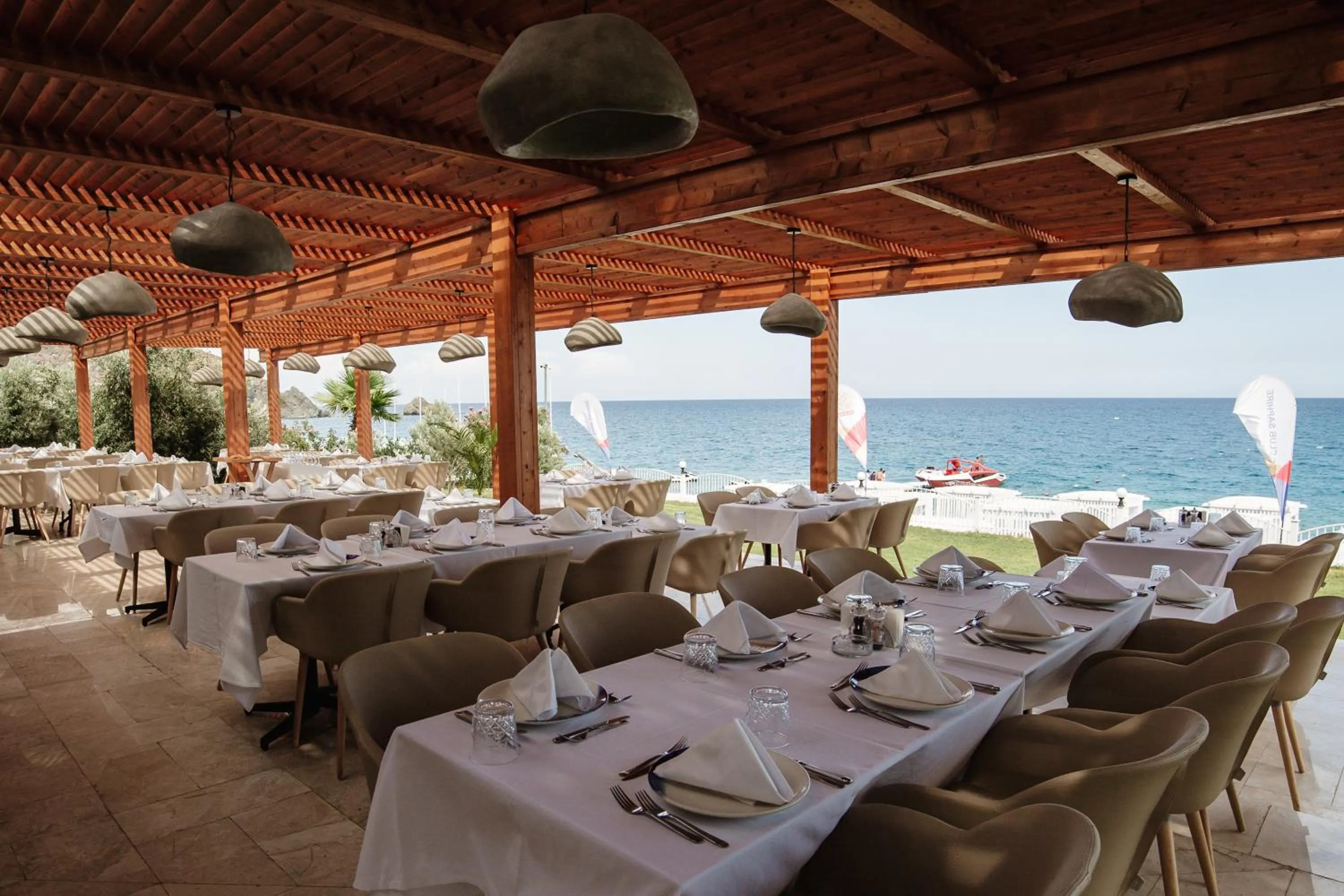 Restaurant/places to eat in Fun & Sun Club Saphire