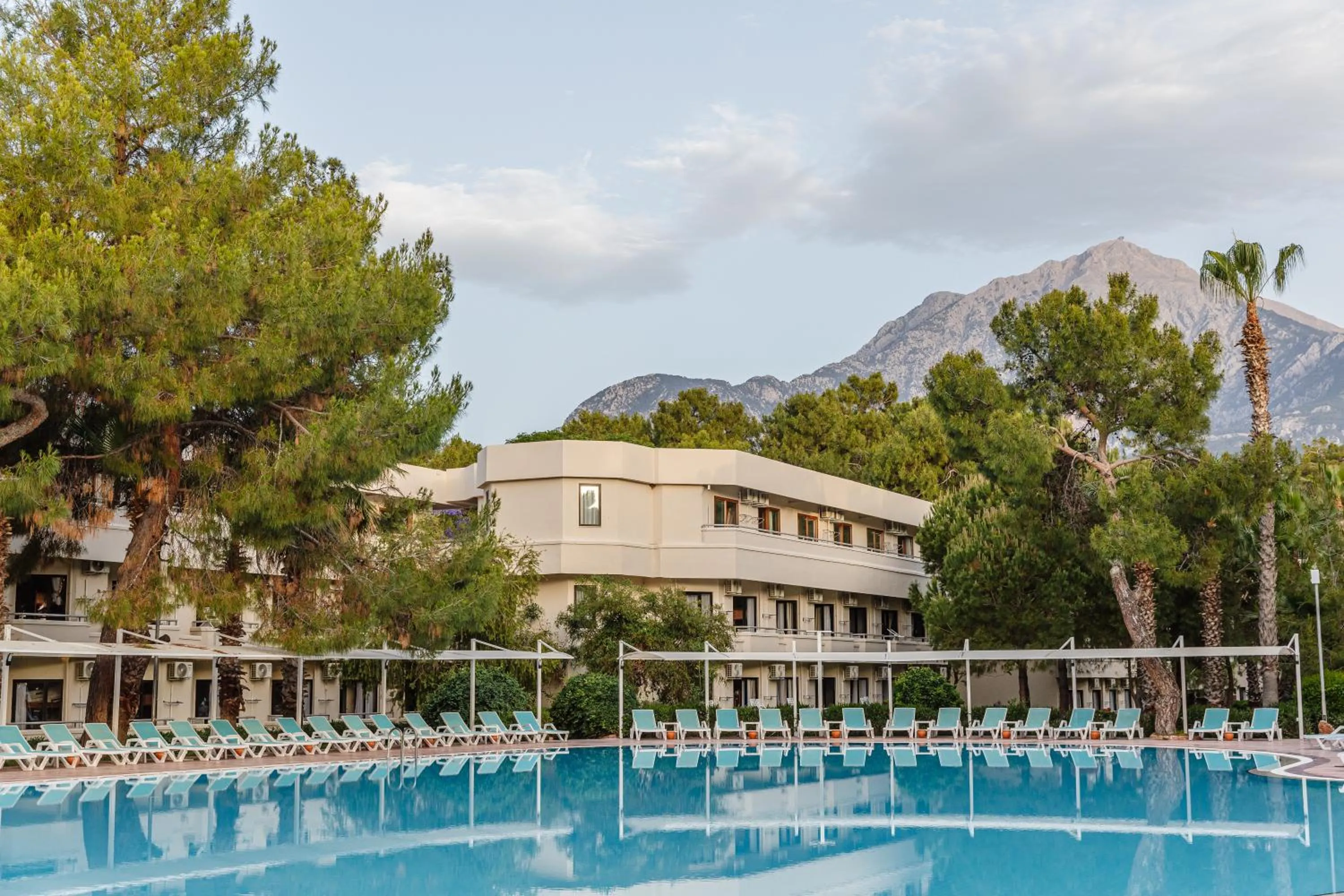 Property building in Fun & Sun Club Saphire