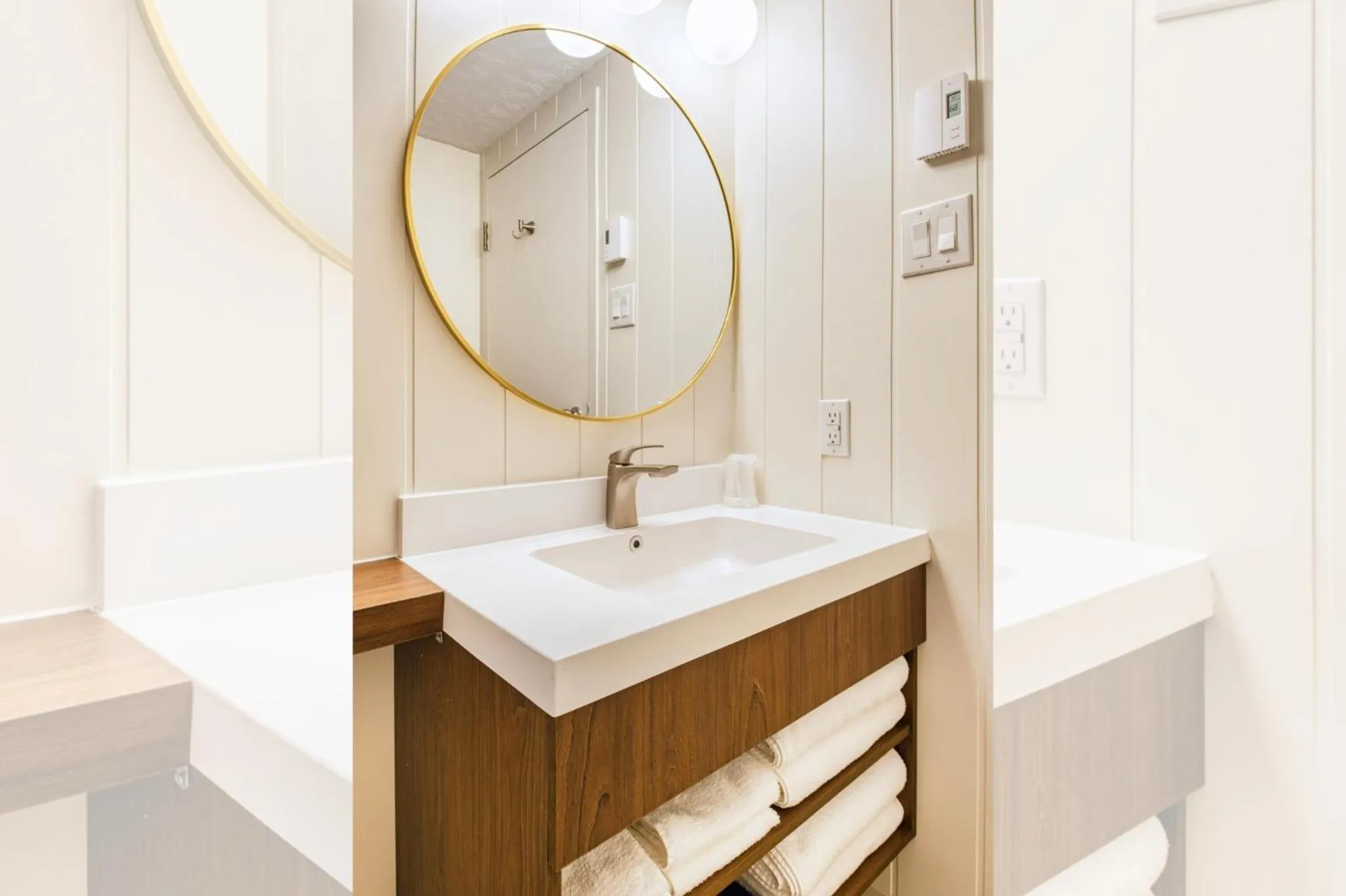 Bathroom in Motel Mistral