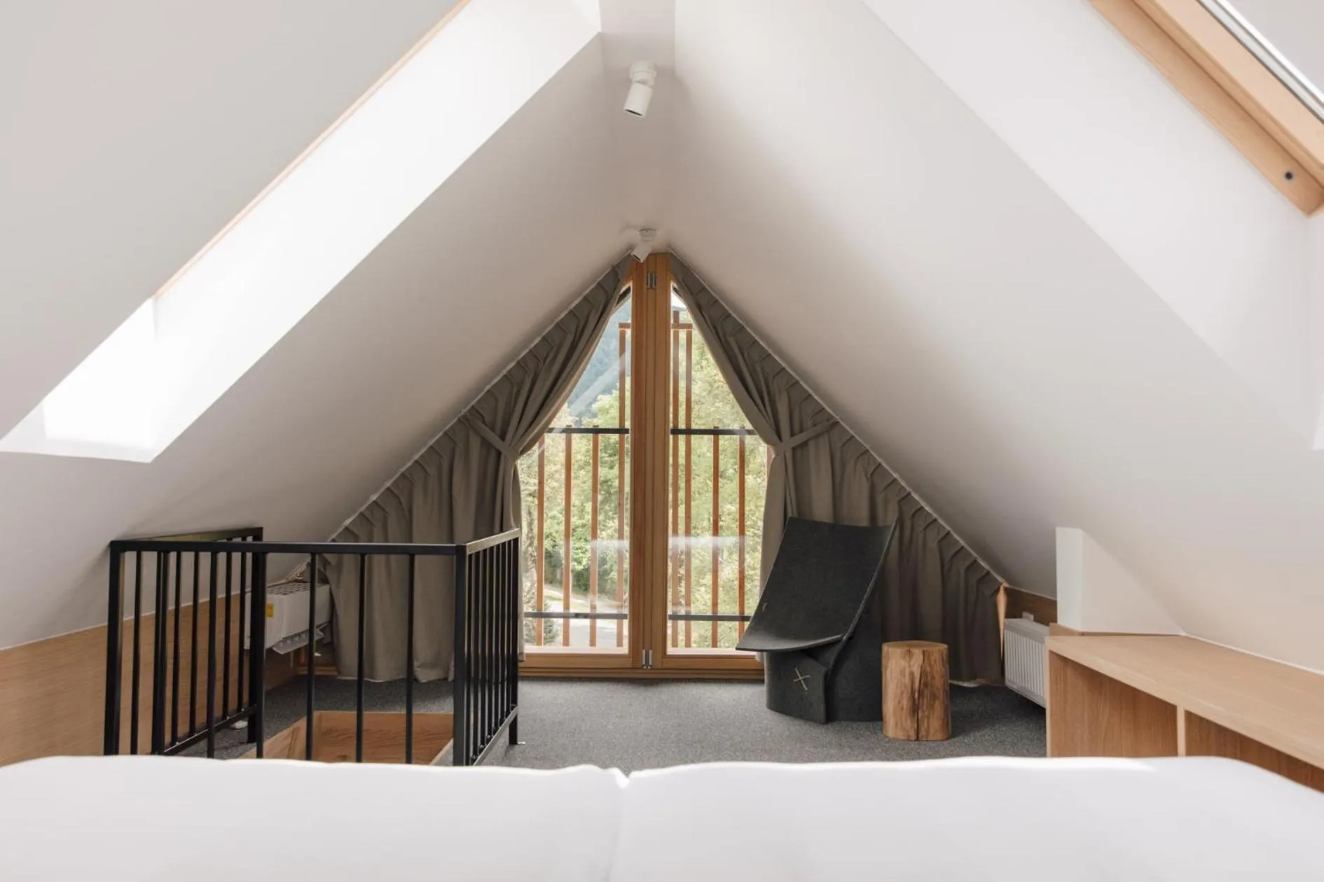 Property building, Bed in Hotel Majerca