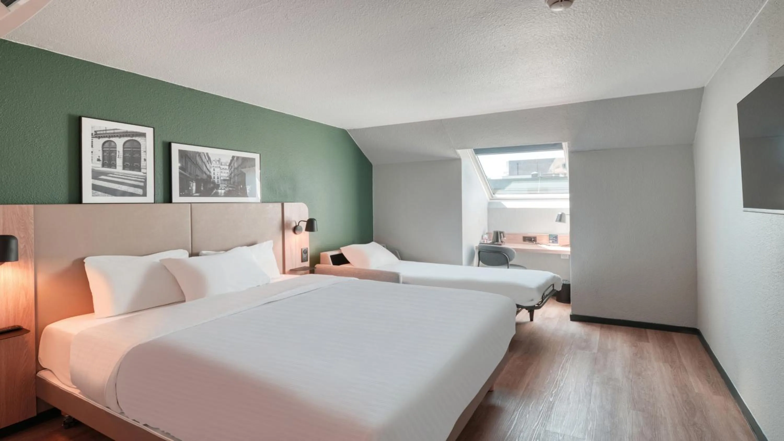 Bed in Campanile Hotel Compiegne