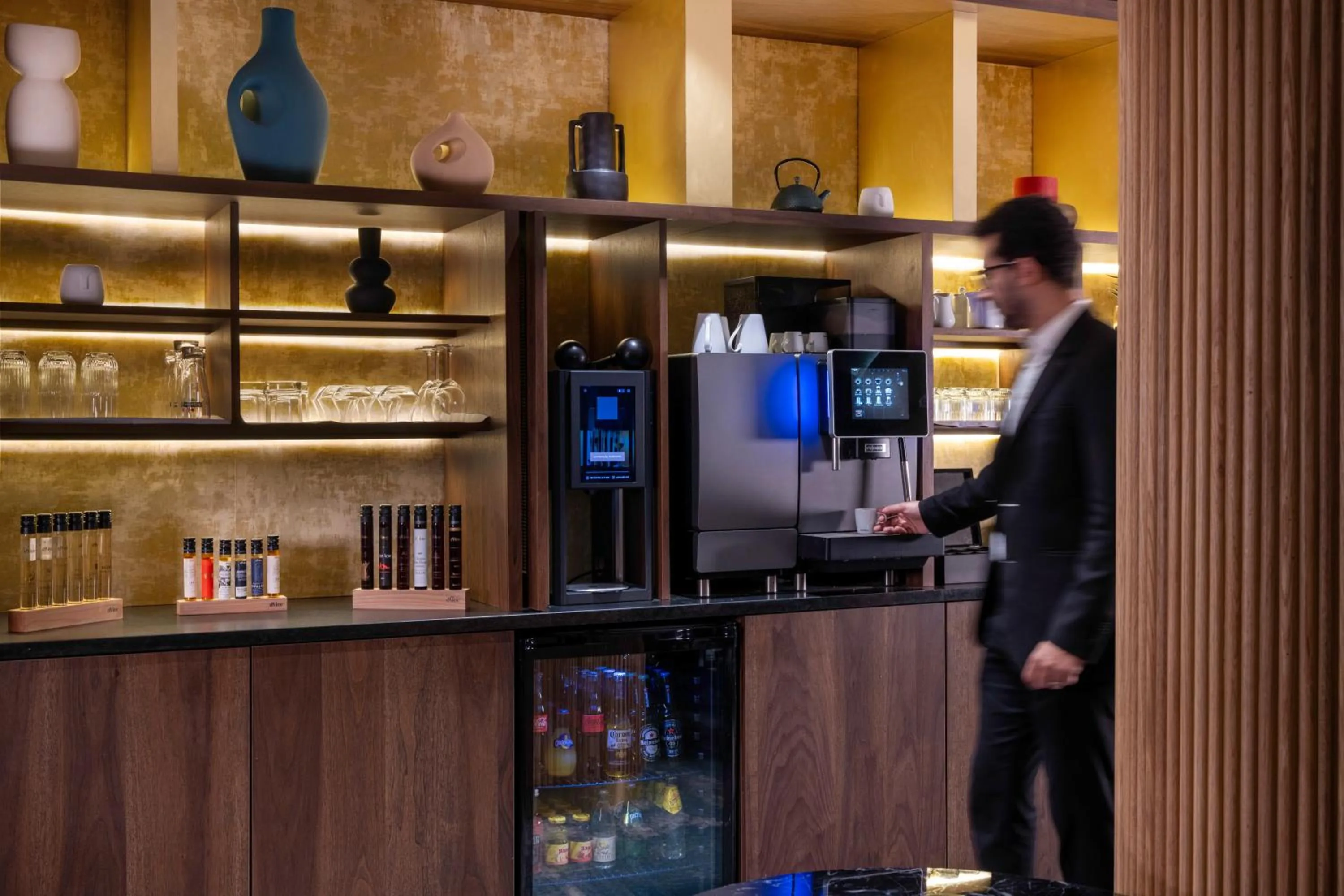 Lounge or bar in Hôtel Etoile Maillot