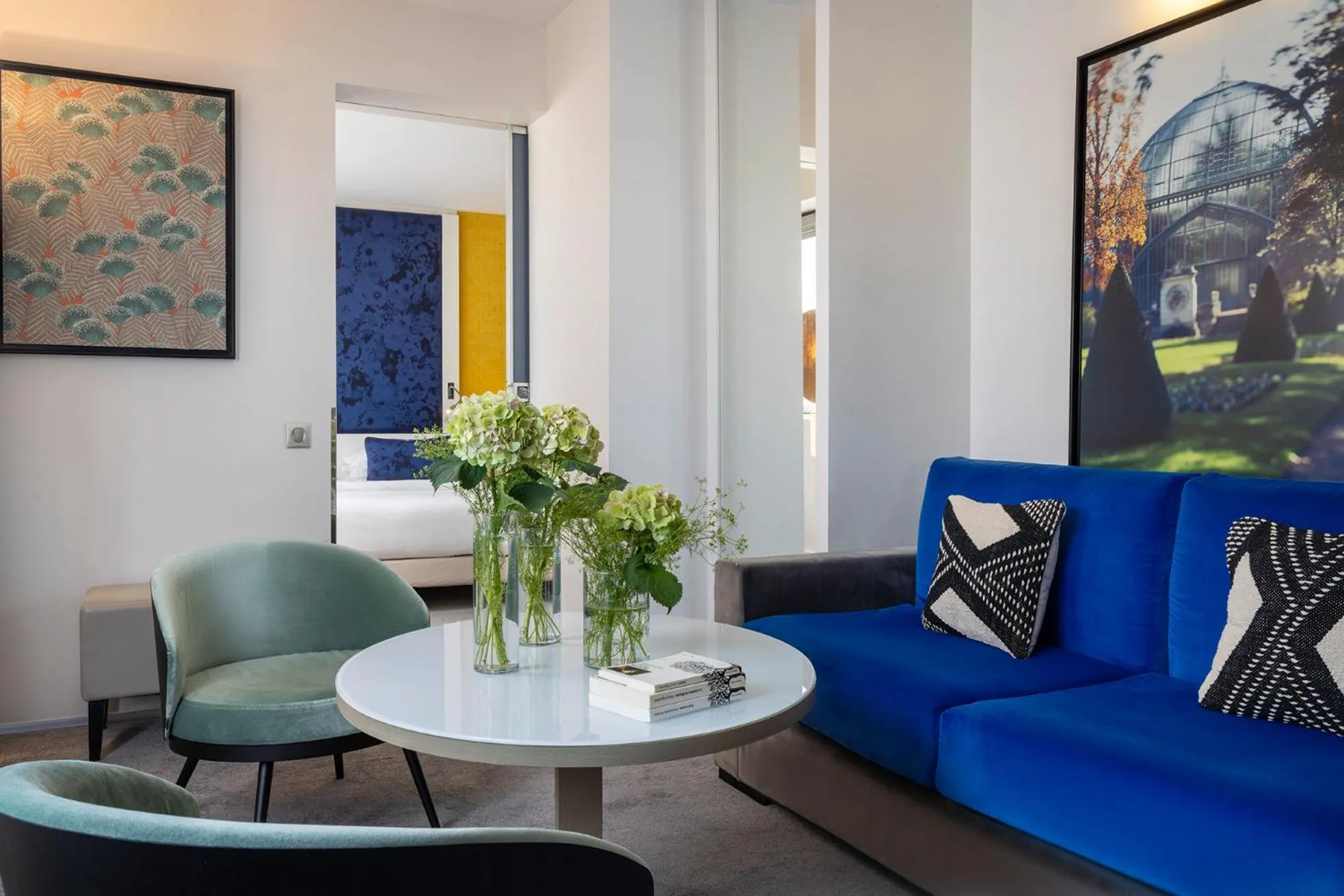 Living room in Hôtel Etoile Maillot