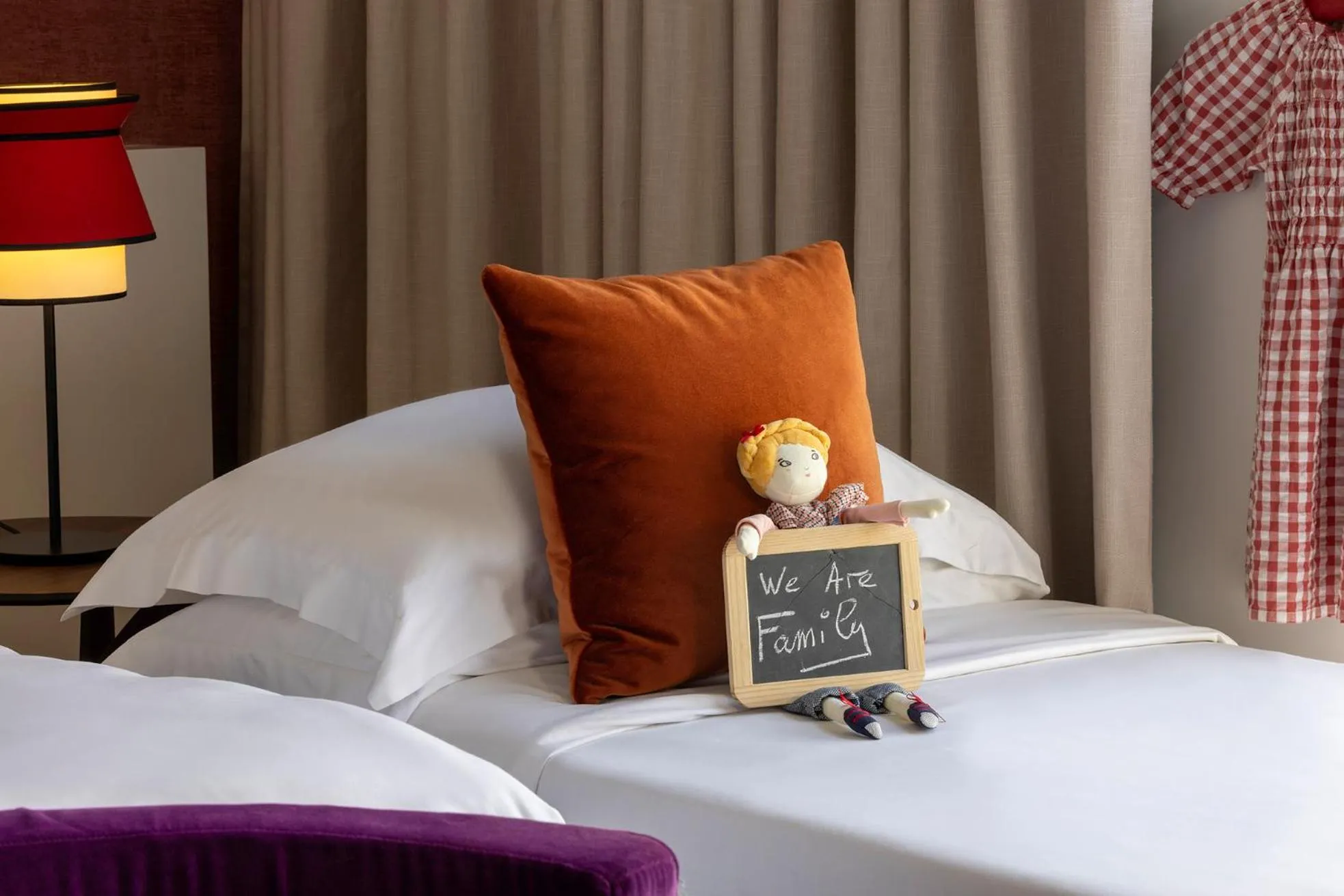 Bed in Hôtel Etoile Maillot