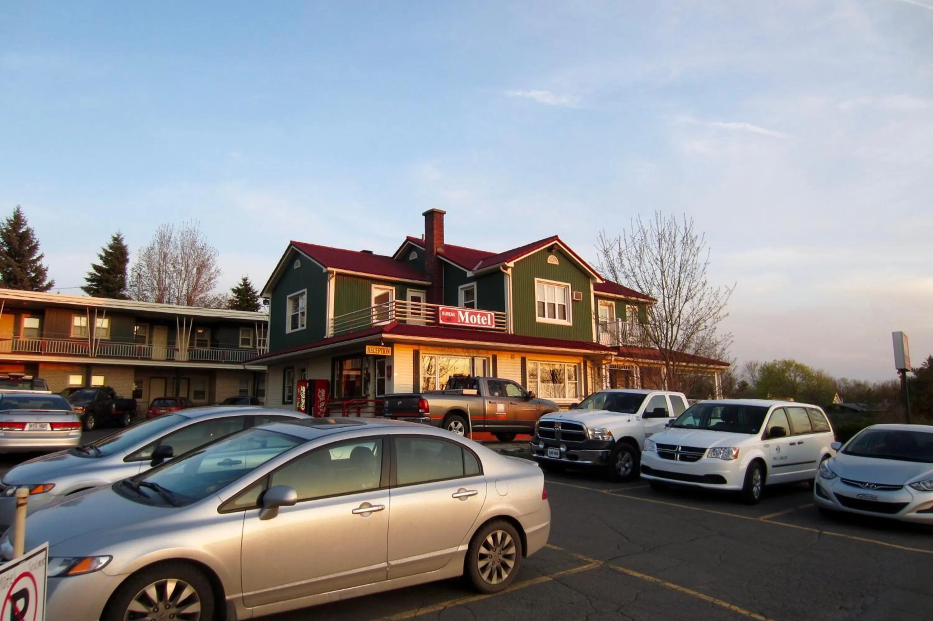 Property building in Motel Saint-Hilaire