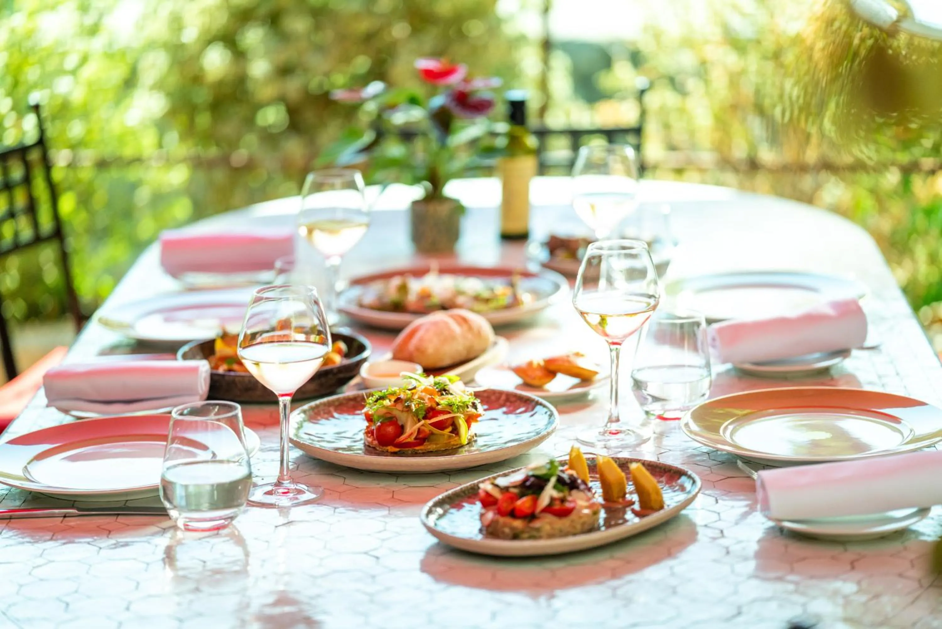 Restaurant/places to eat in Hotel Le Saint Paul