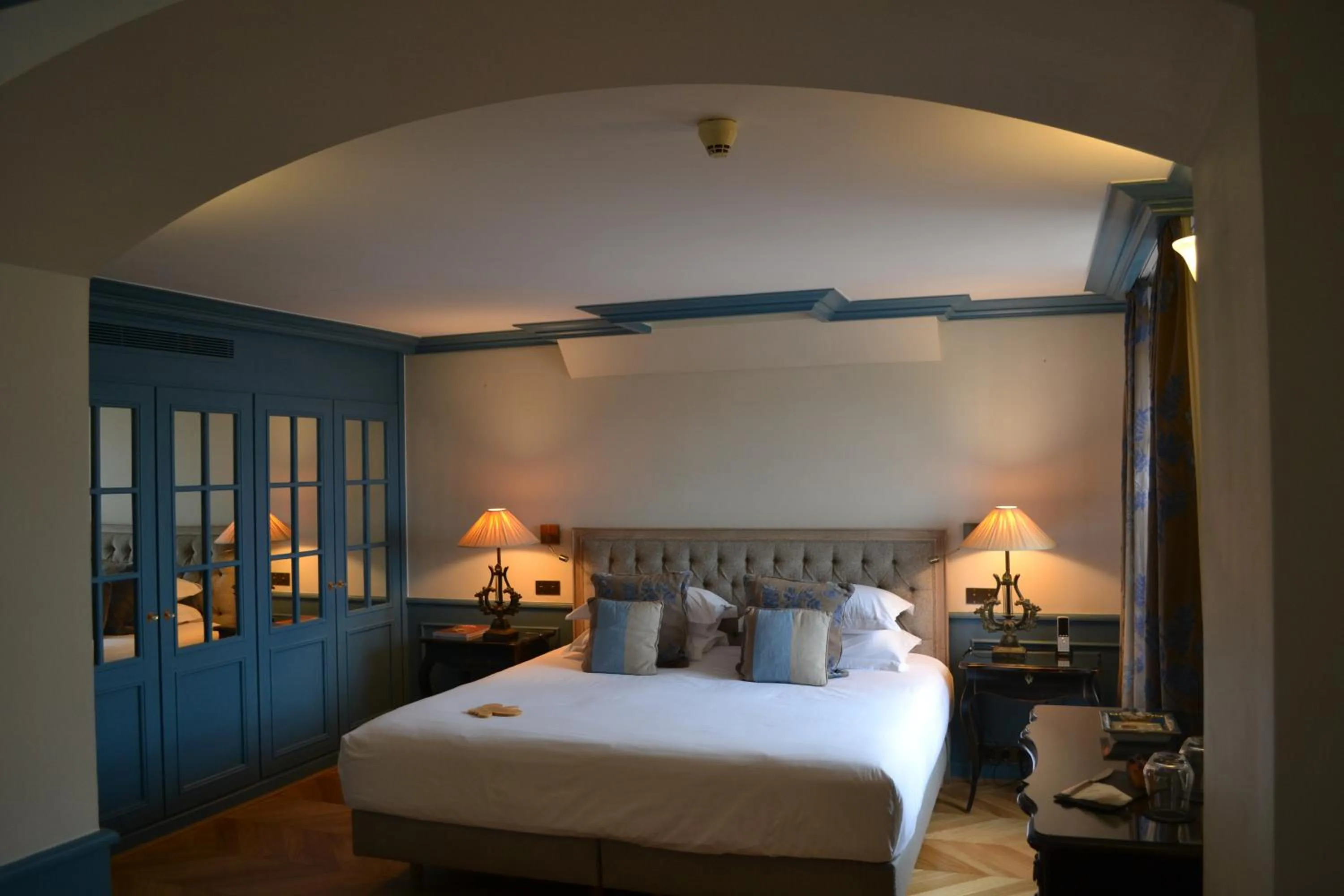 Bedroom, Bed in Hotel Le Saint Paul