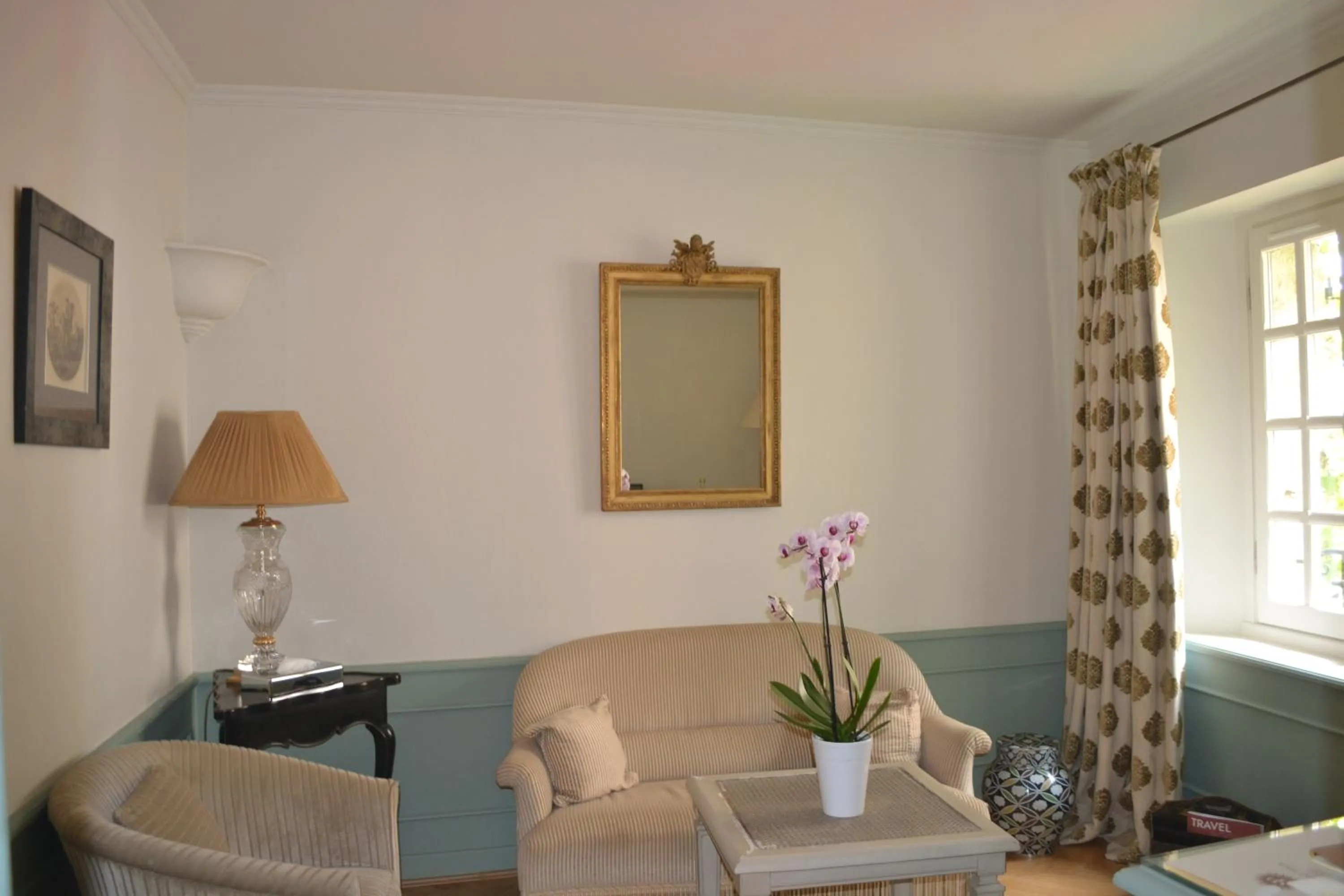 Living room in Hotel Le Saint Paul
